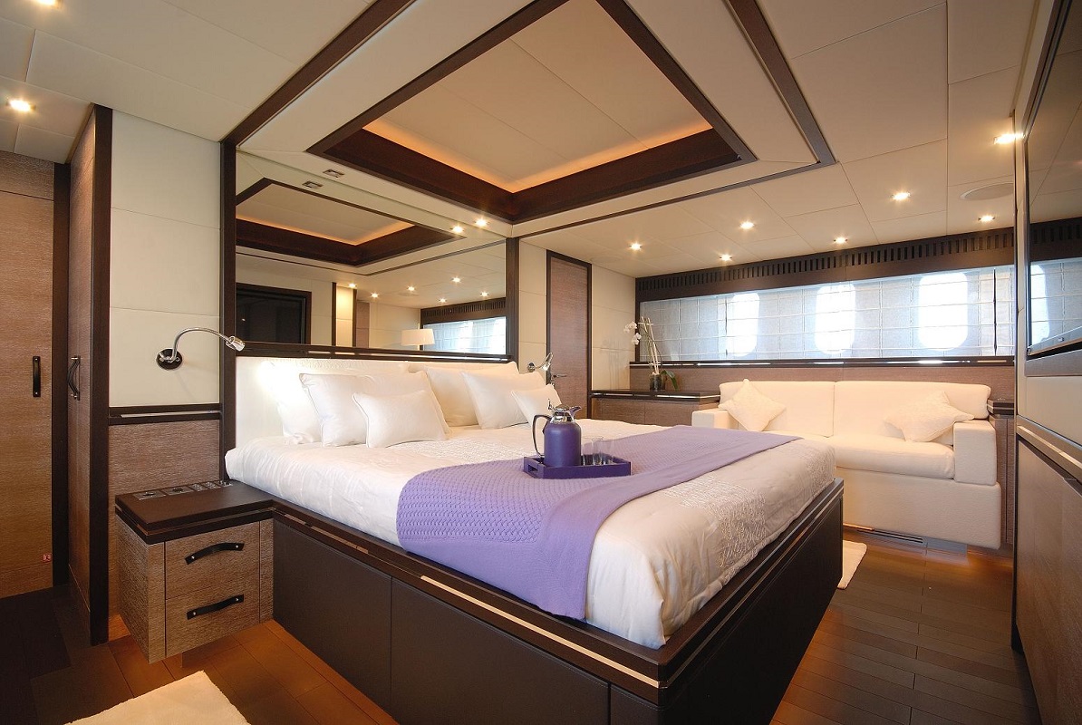 bedroom decor.jpg