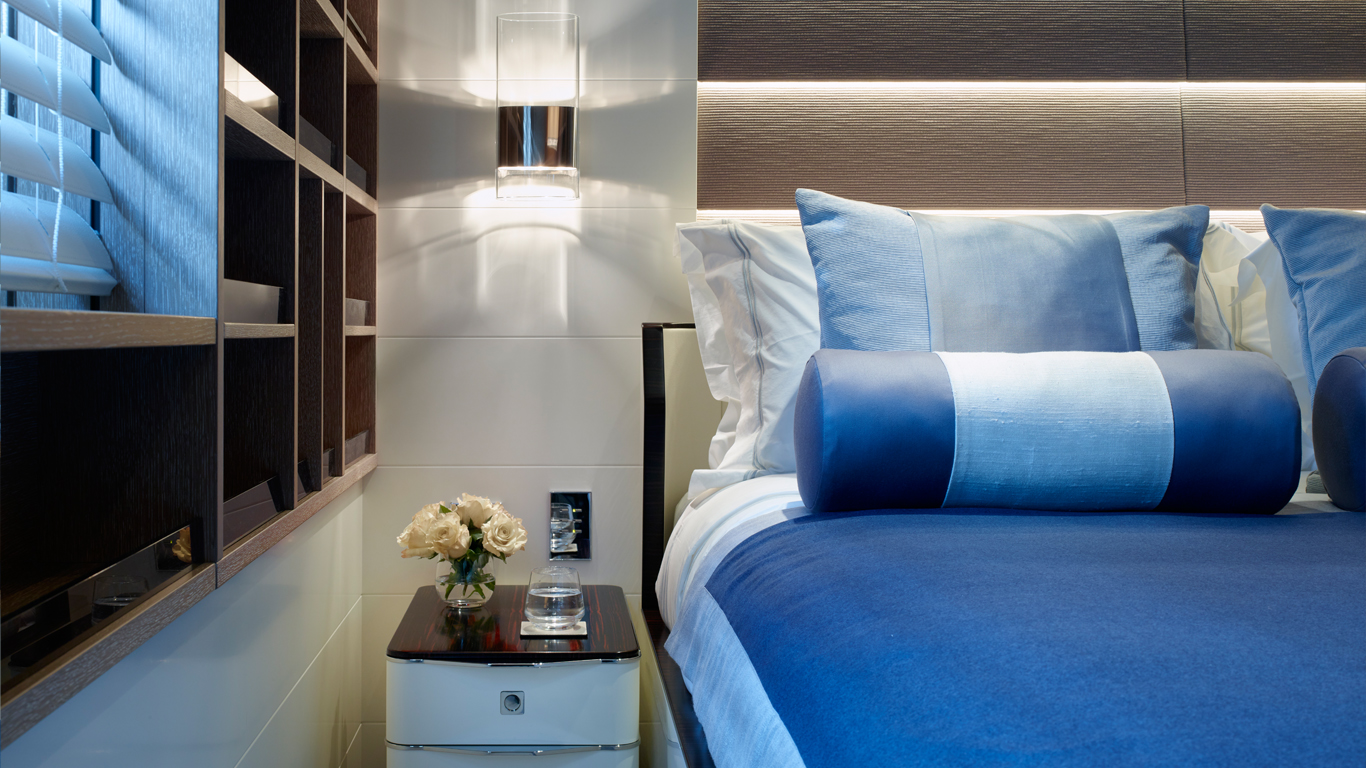 bedroom detail.jpg