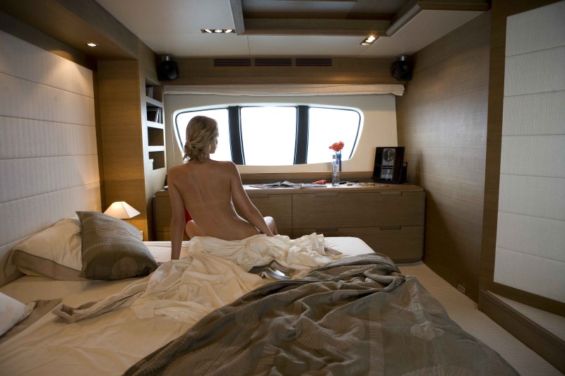 bedroom-intimate.jpg