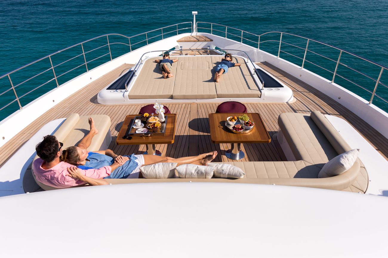 bow seating and sunpads .jpg