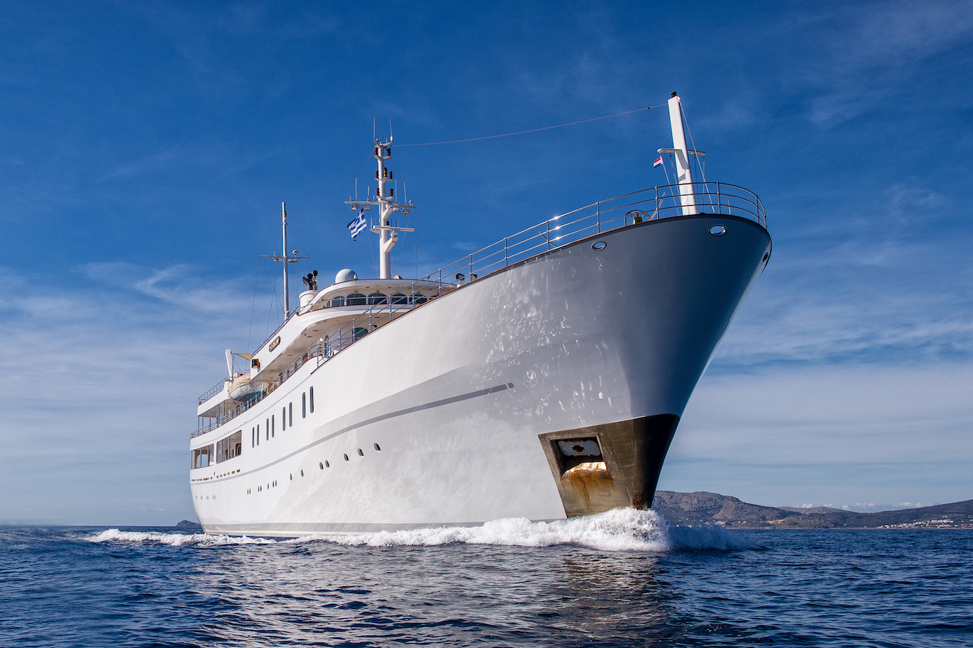 bow view cruising.jpg
