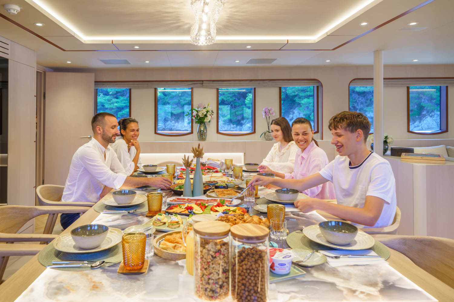 breakfast inside - lifestyle.jpg