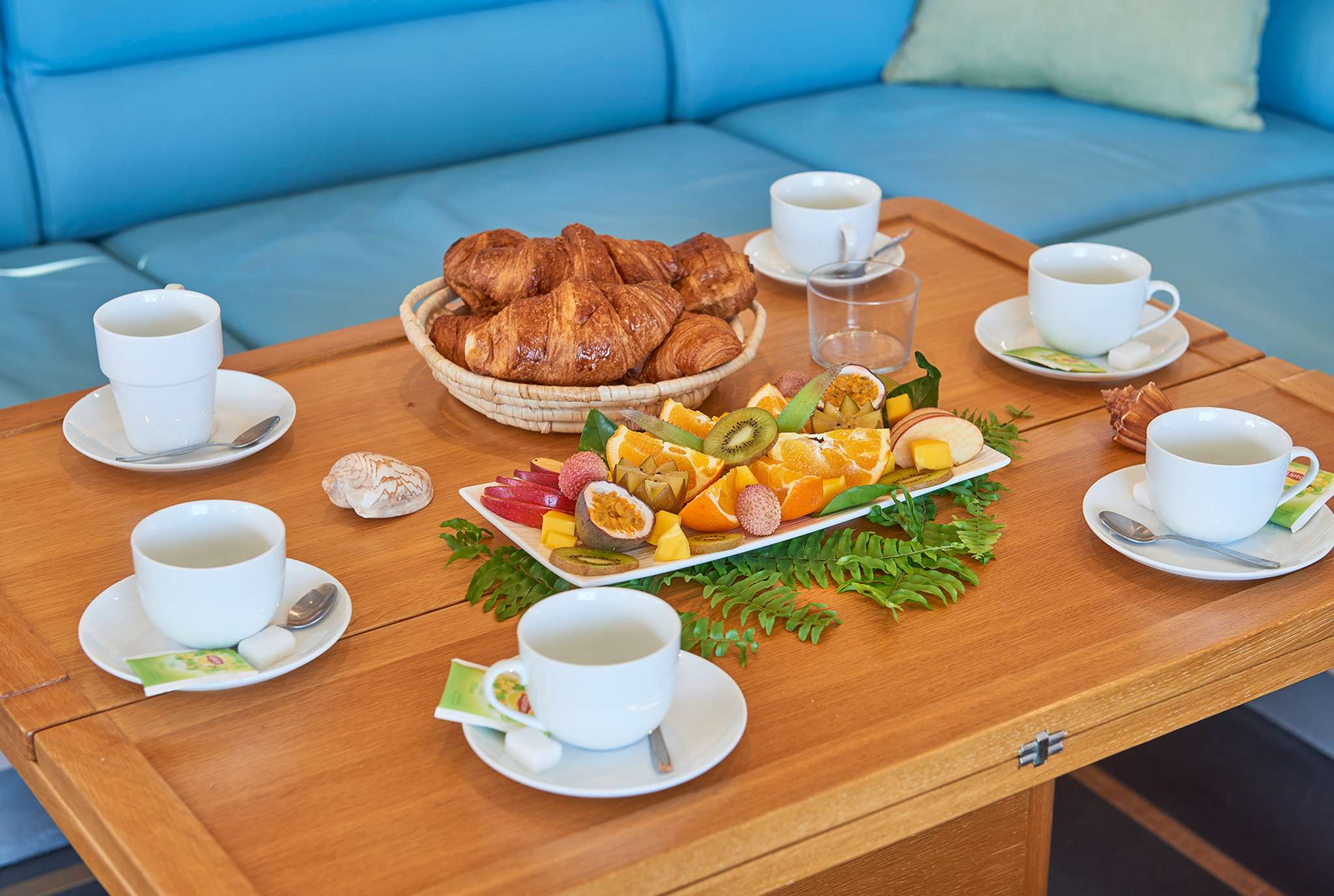 breakfast set up .jpg