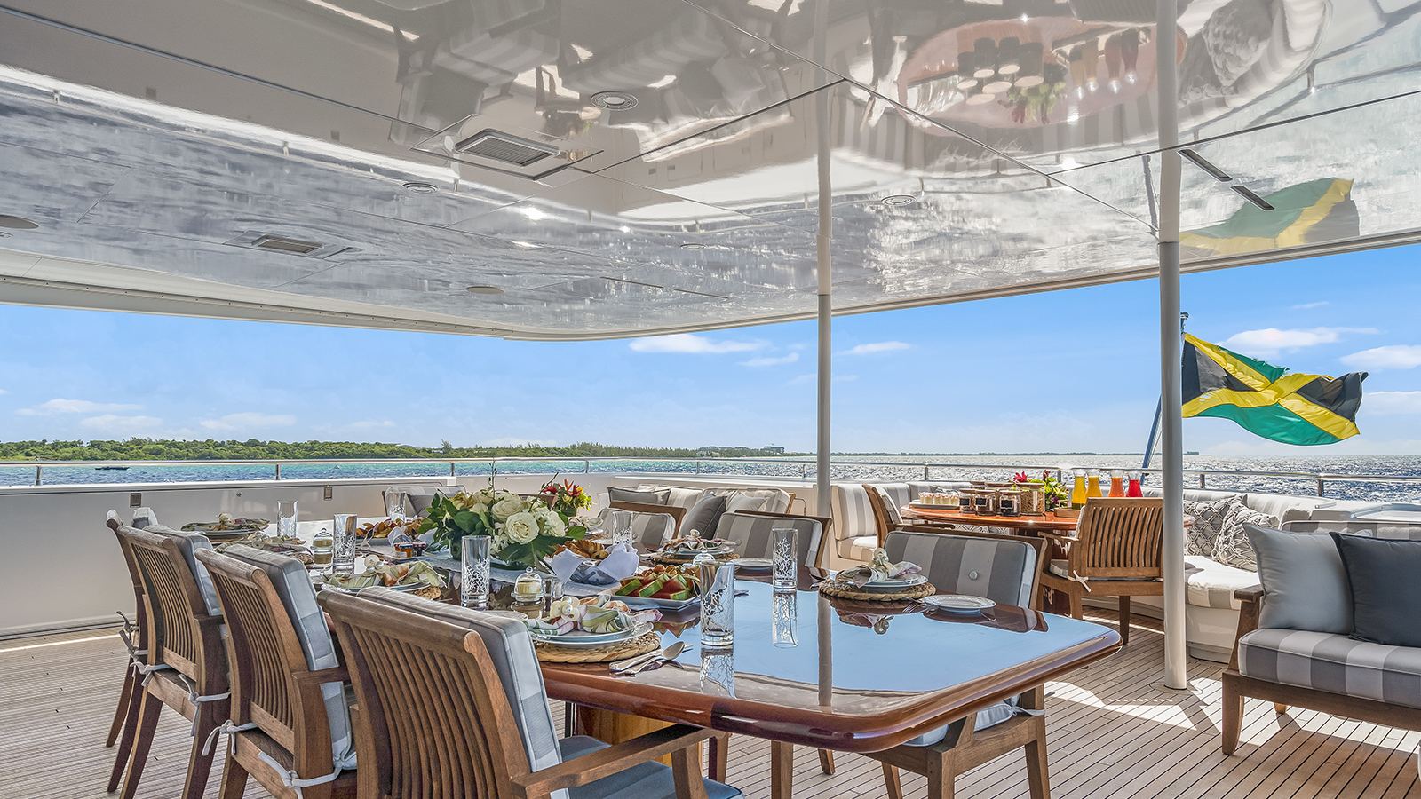 bridgedeck - alfresco dining .jpg