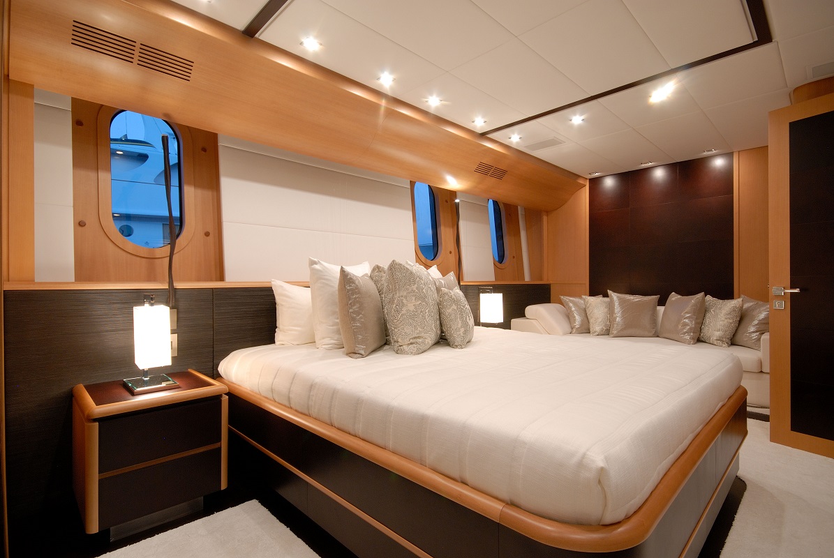 cabin and seating.jpg