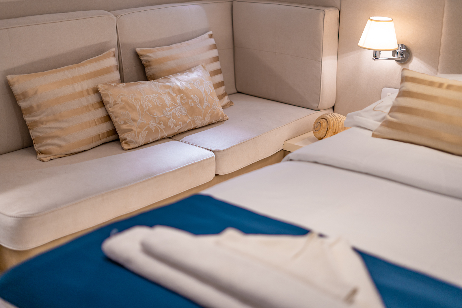 cabin details .jpg