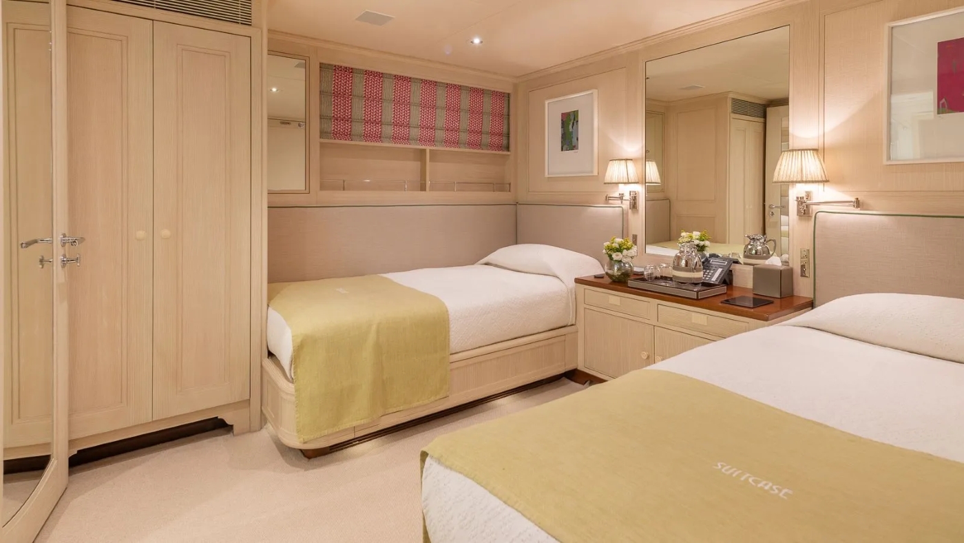 cabin with double bed 02.jpg