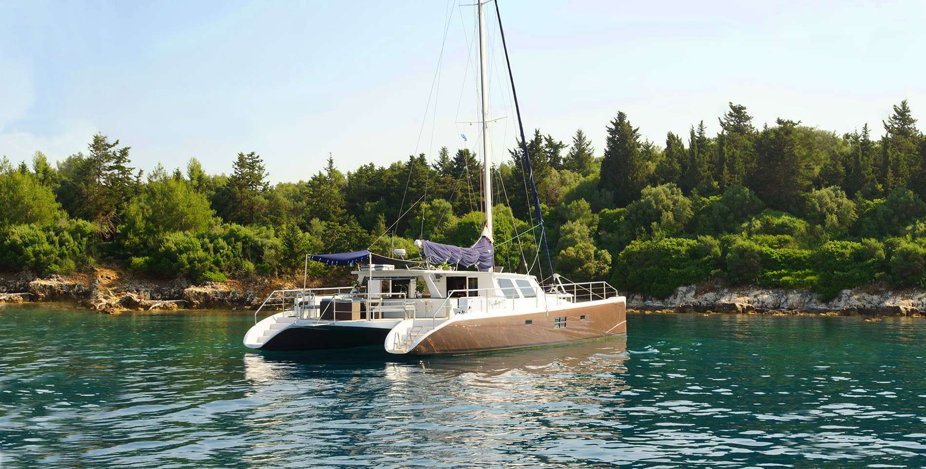 catamaran Mistique.jpg