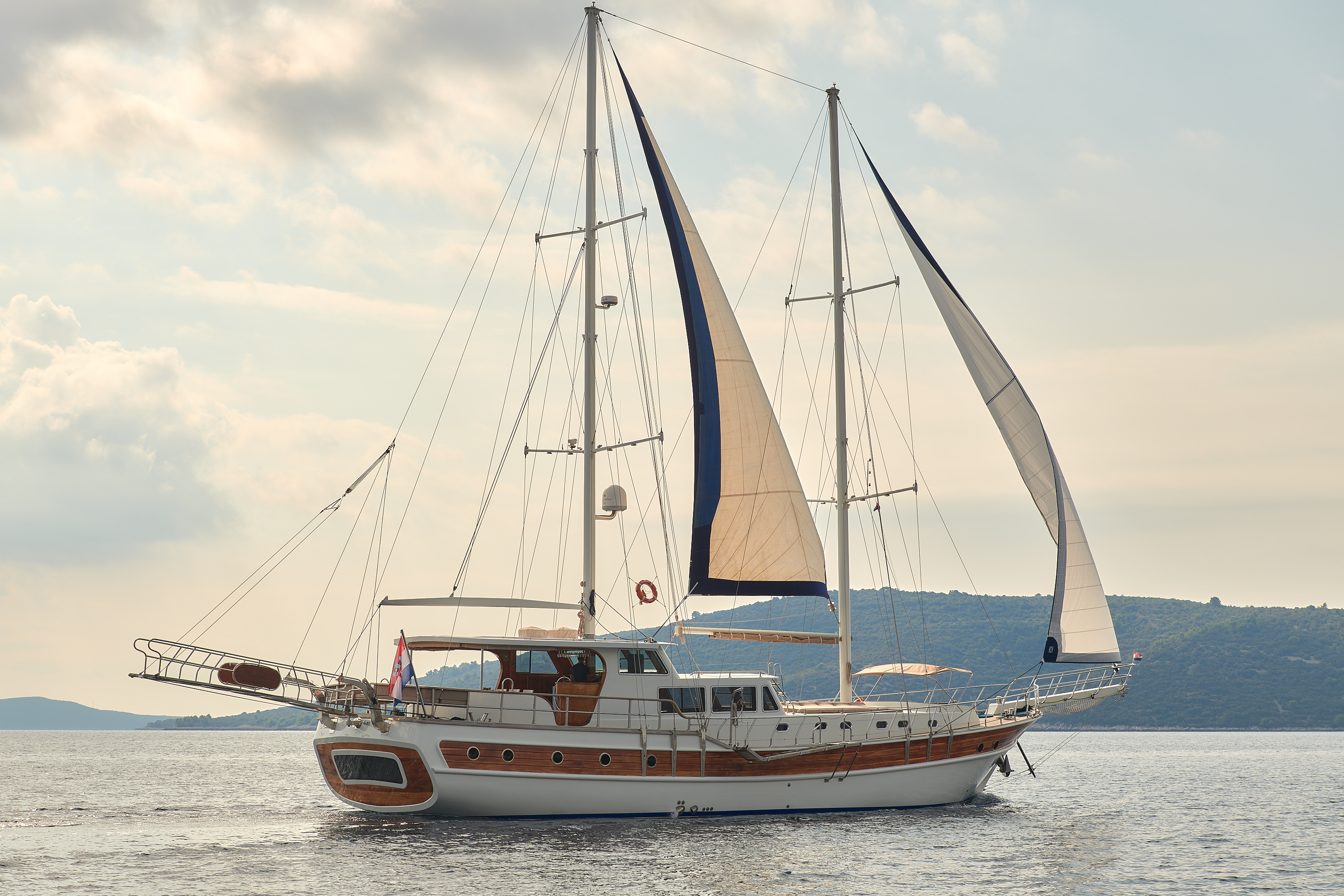 charte ryacht SEA BREEZE.jpg