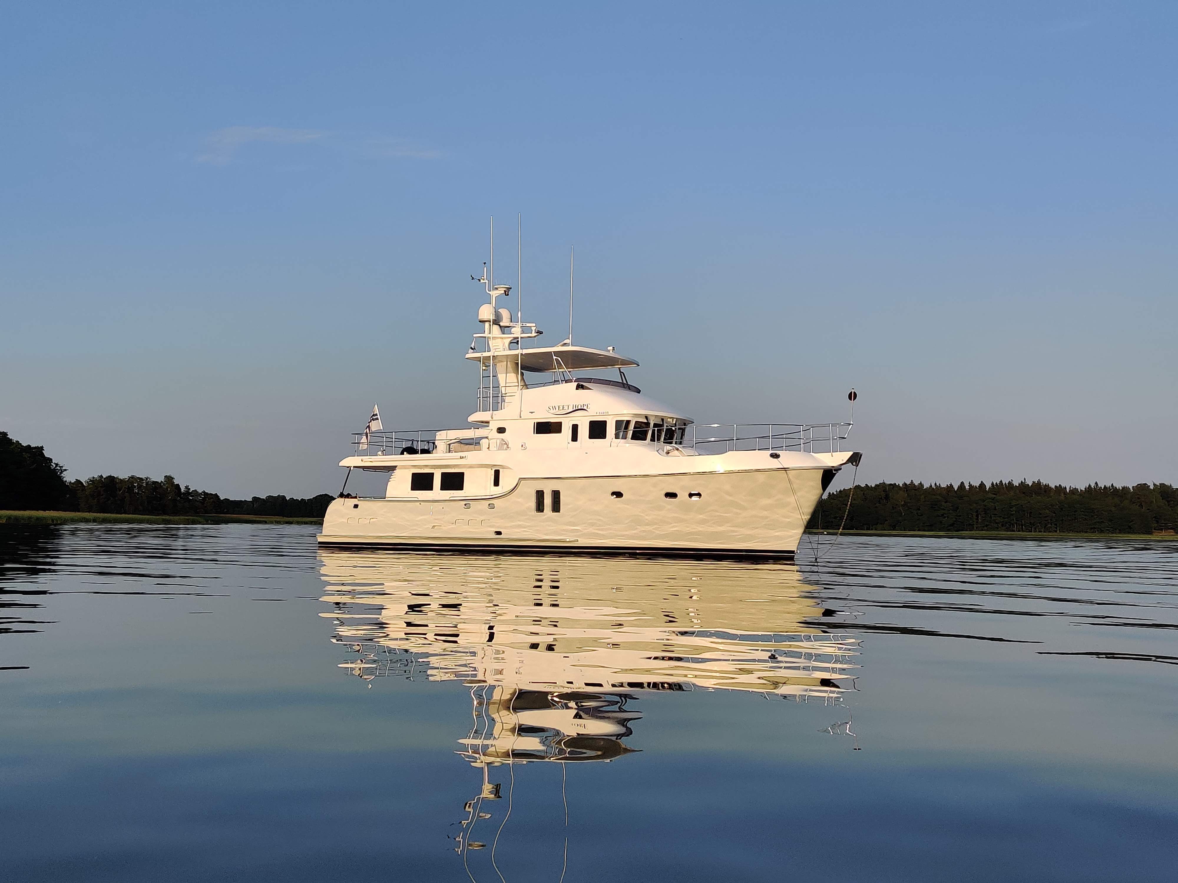 charter  yacht SWEET HOPE .jpg