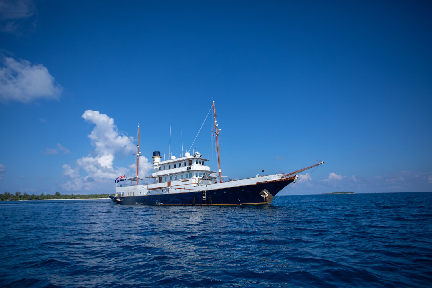 charter yacht KALIZMA.jpg