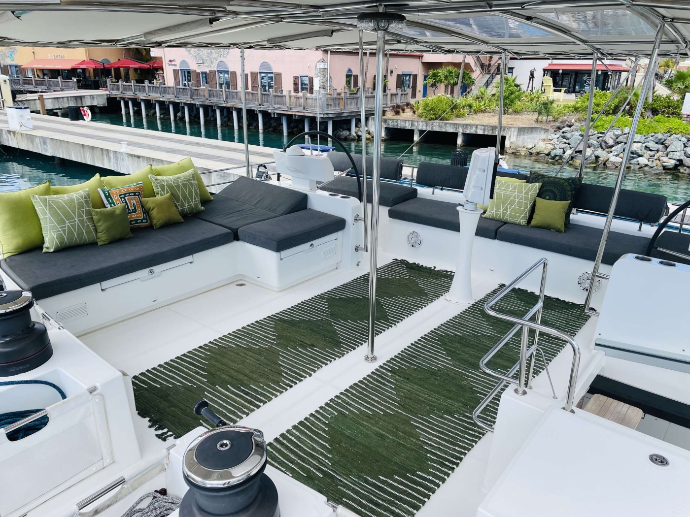 cockpit with catamaran 01.jpg