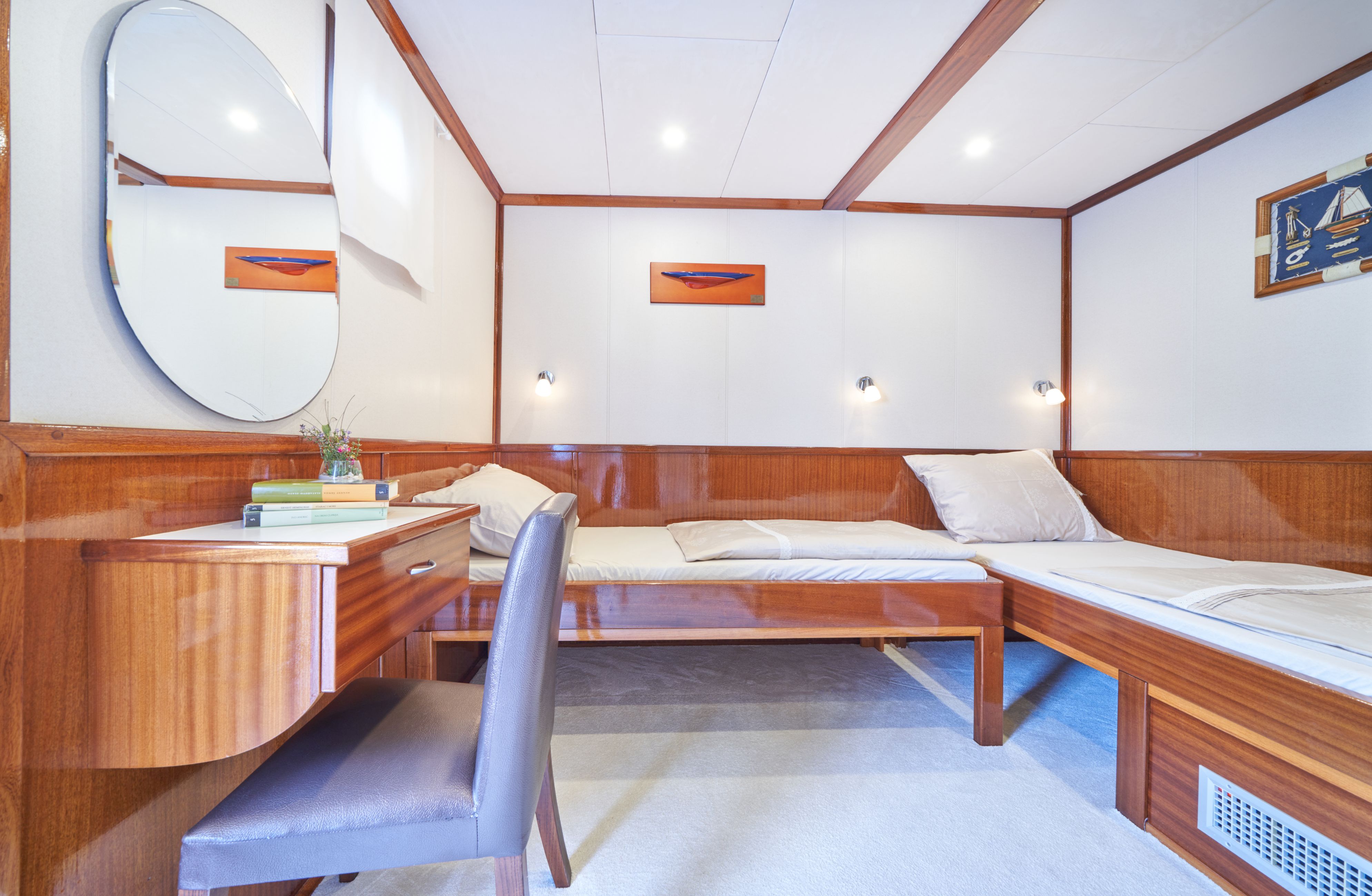 convertible cabin .jpg