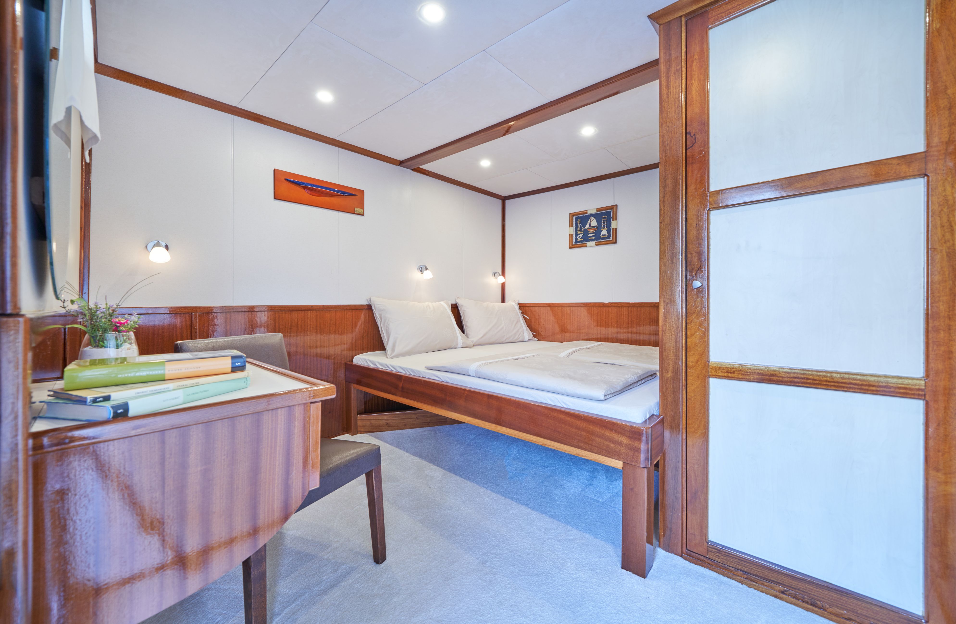 convertible guest cabin .jpg