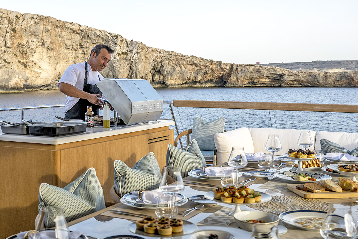 crew service al fresco dining.jpg