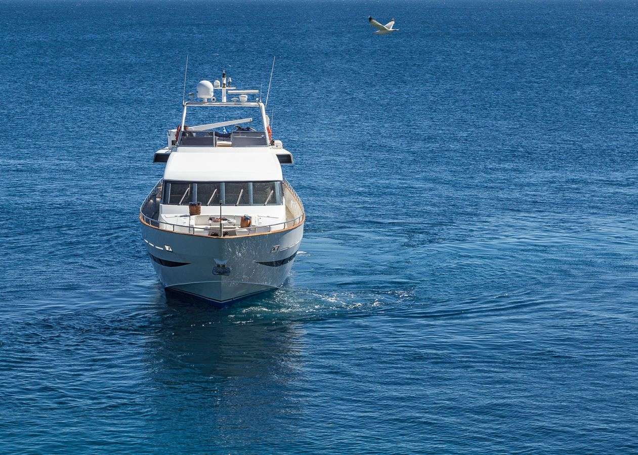 cruising bow view.jpg