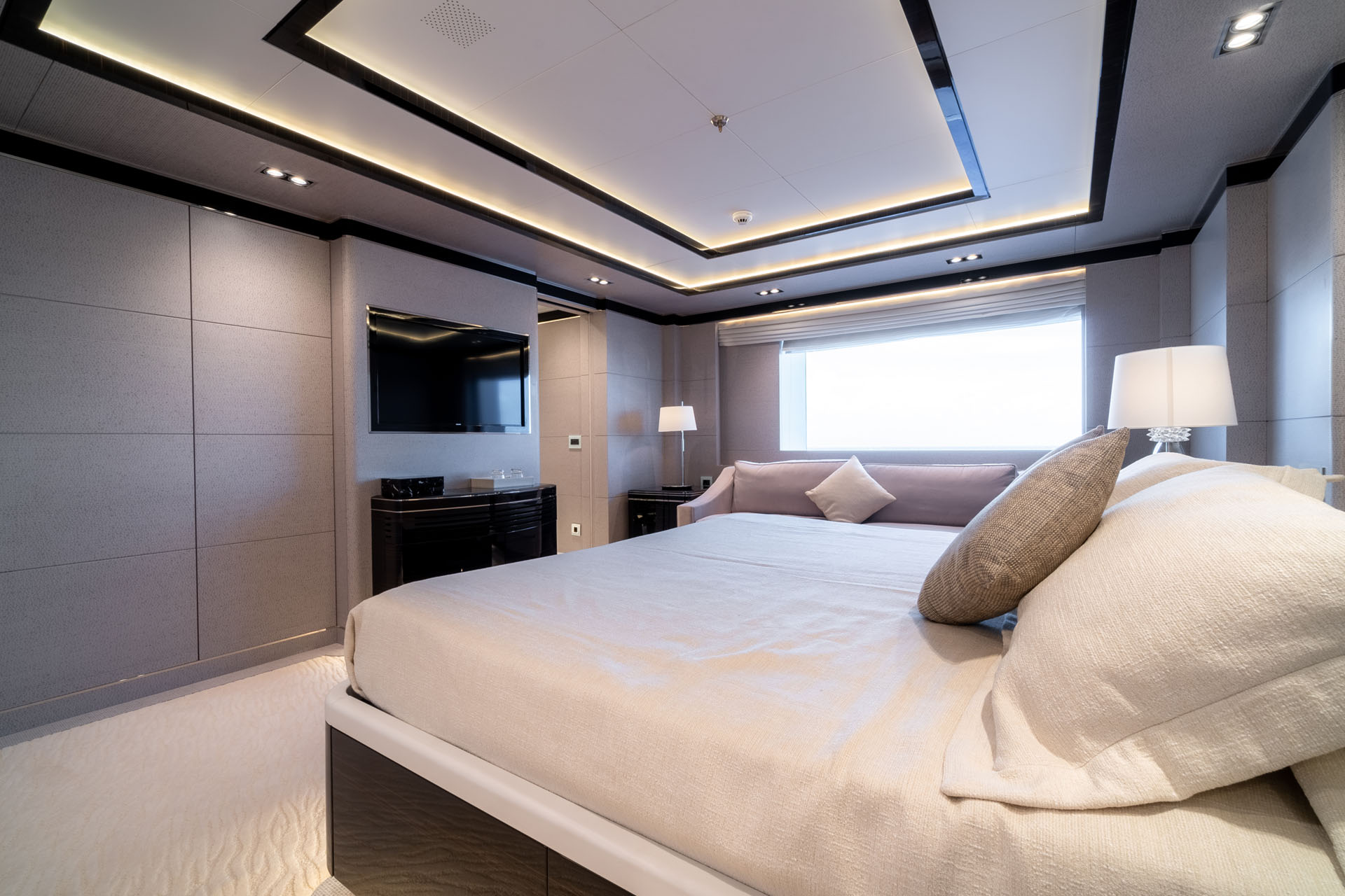 deluxe guest cabin.jpg