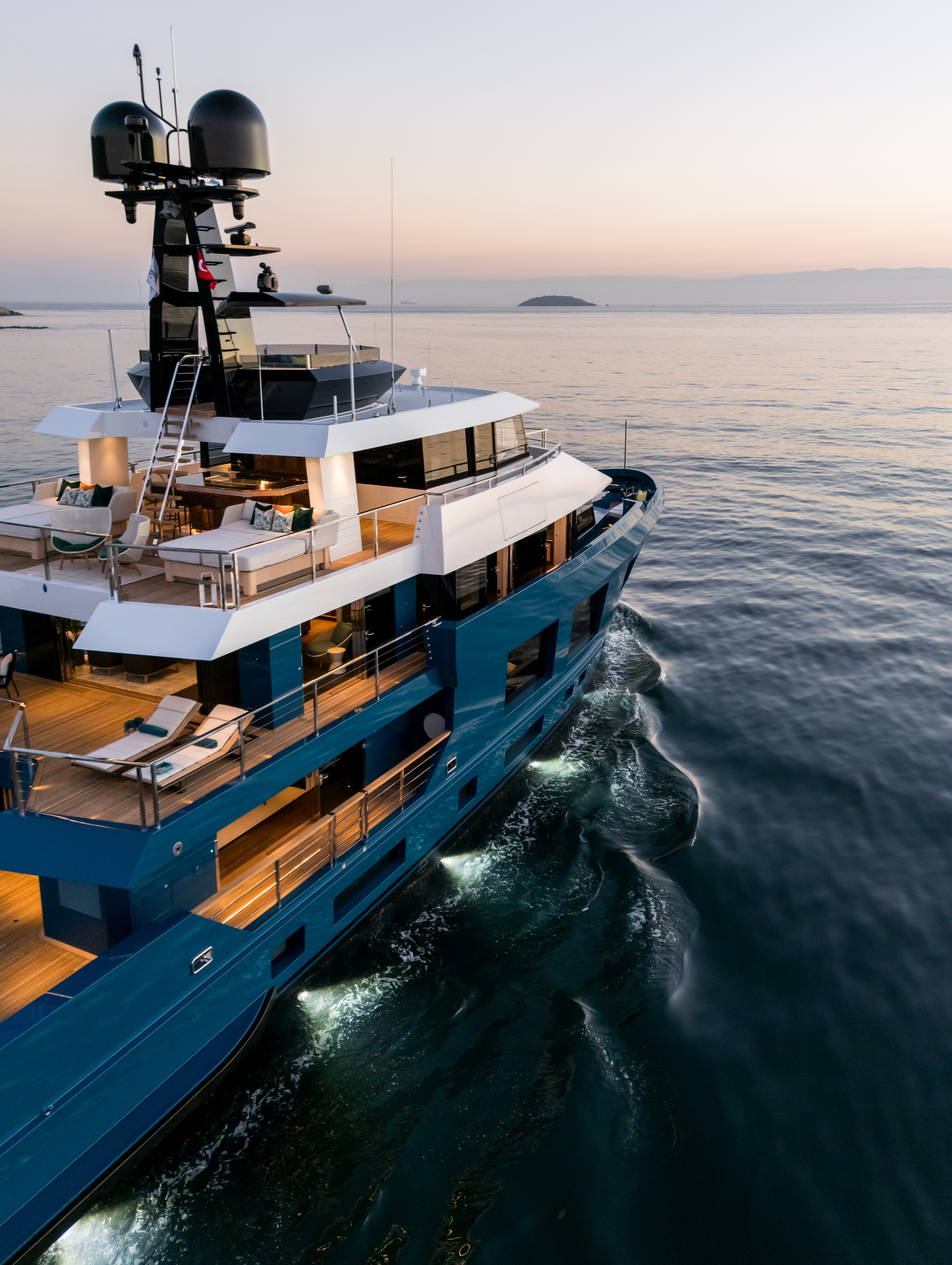 detail of the yacht - photo Jeff Brown.jpg