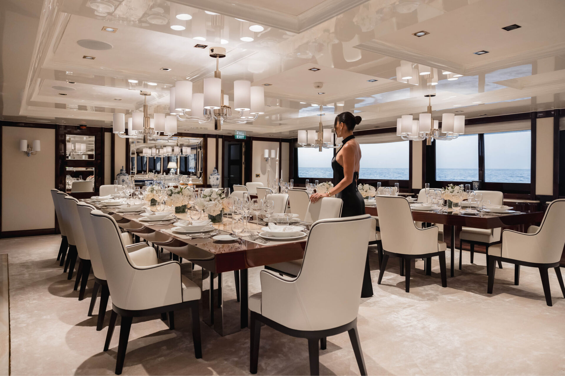 dinin area.jpg