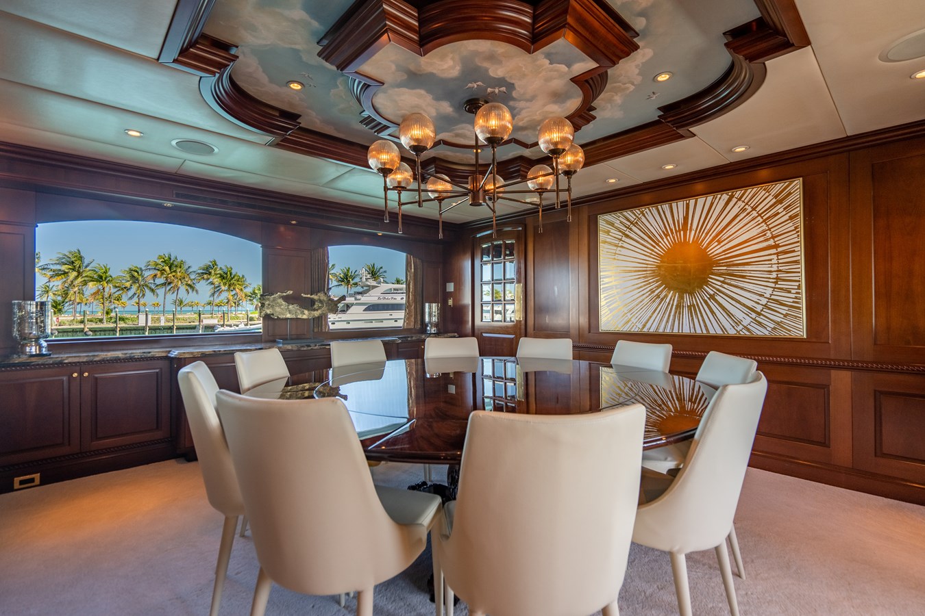 dinin table .jpg