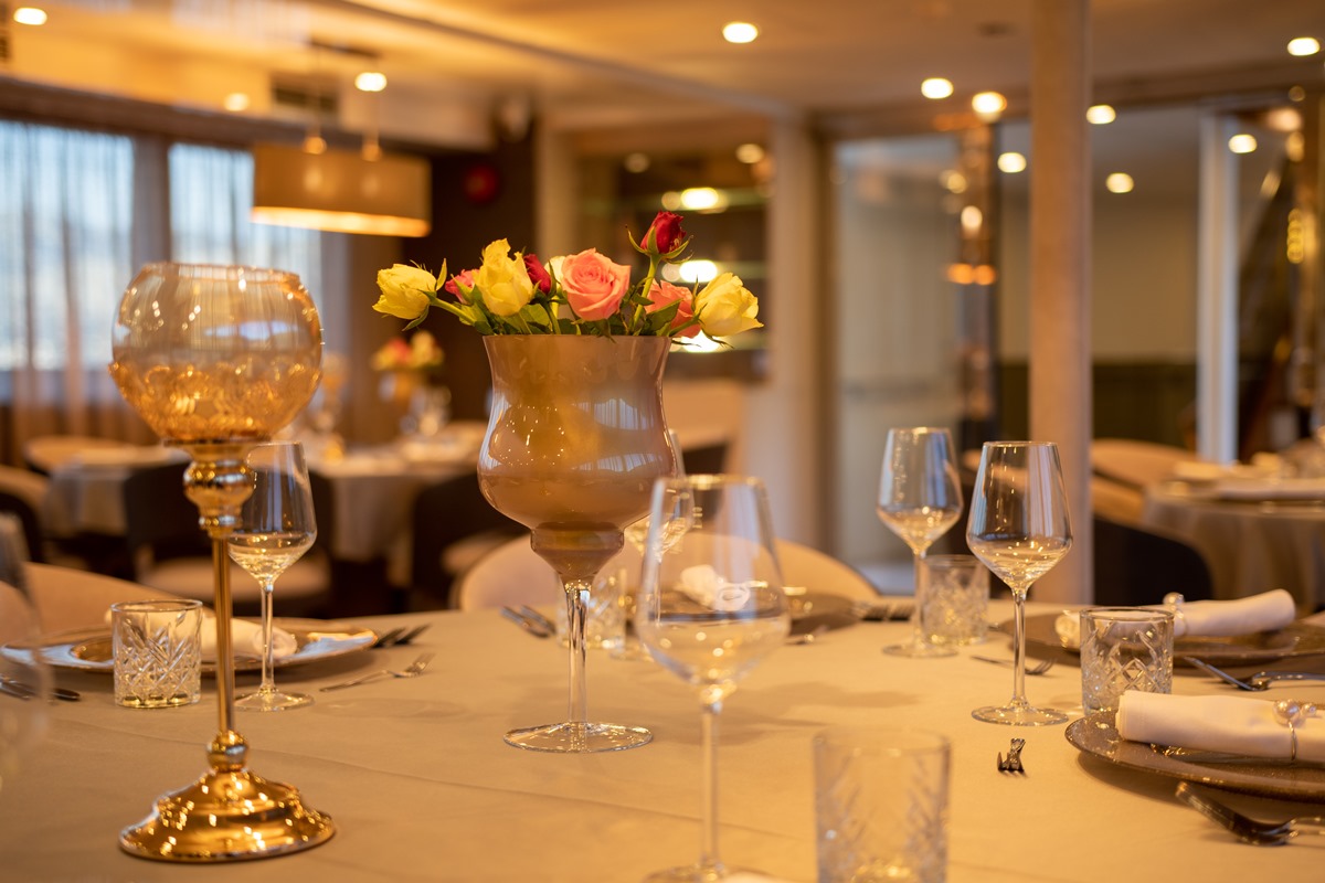dining - elegant.jpg