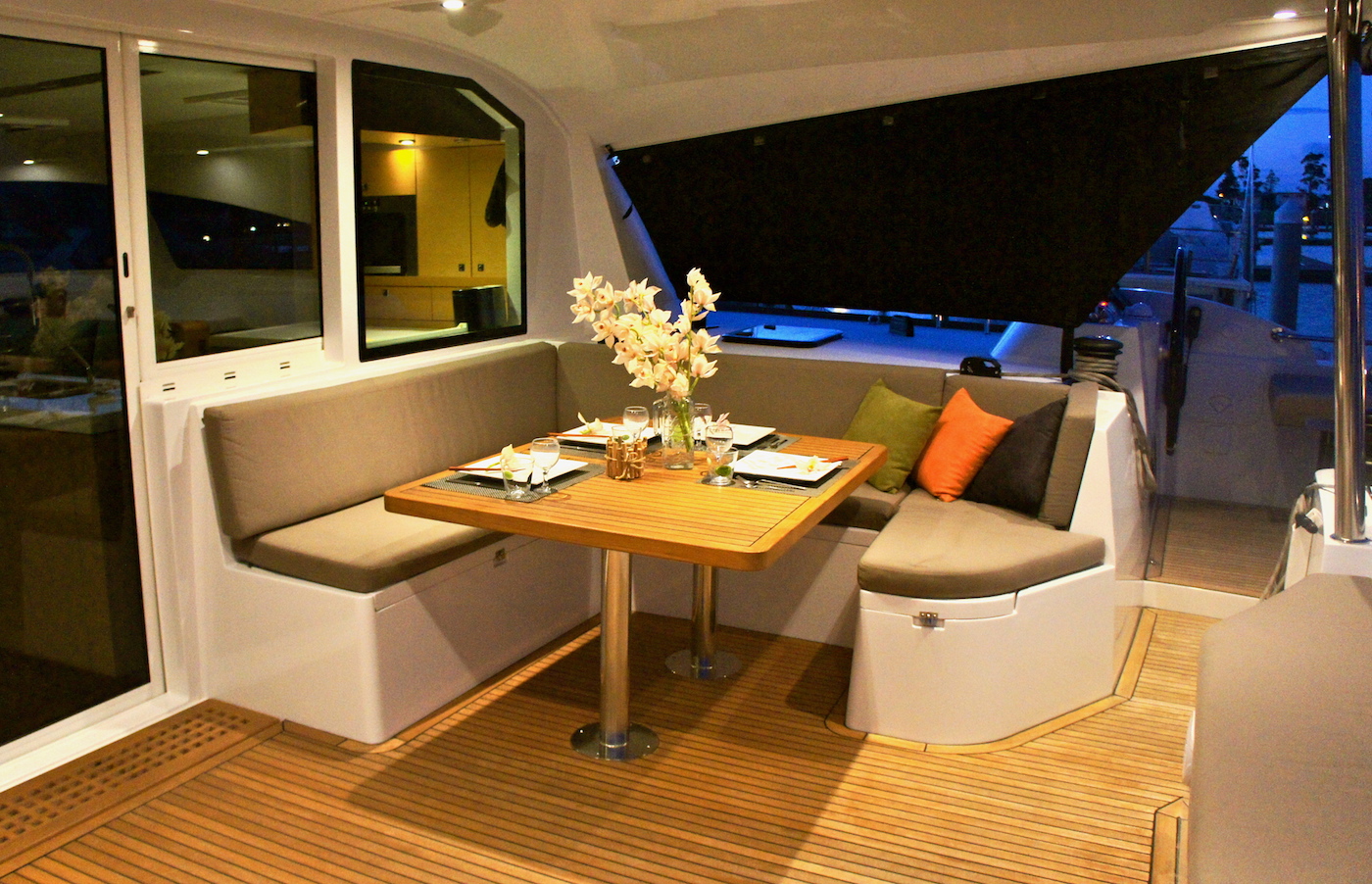 dining alfresco.jpg