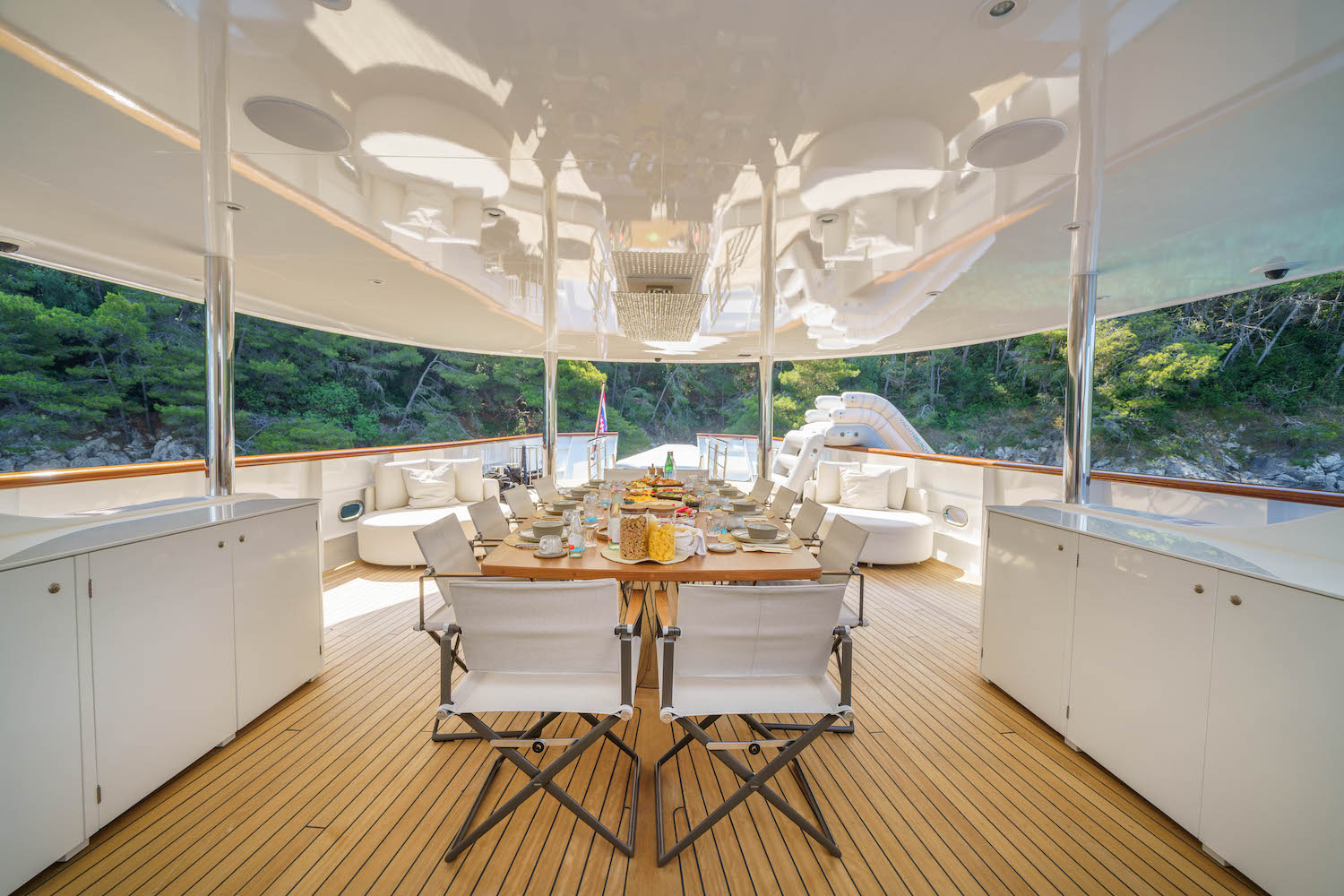 dining area al fresco.jpg