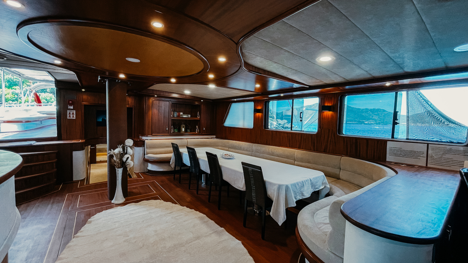 dining area on the inside.jpg