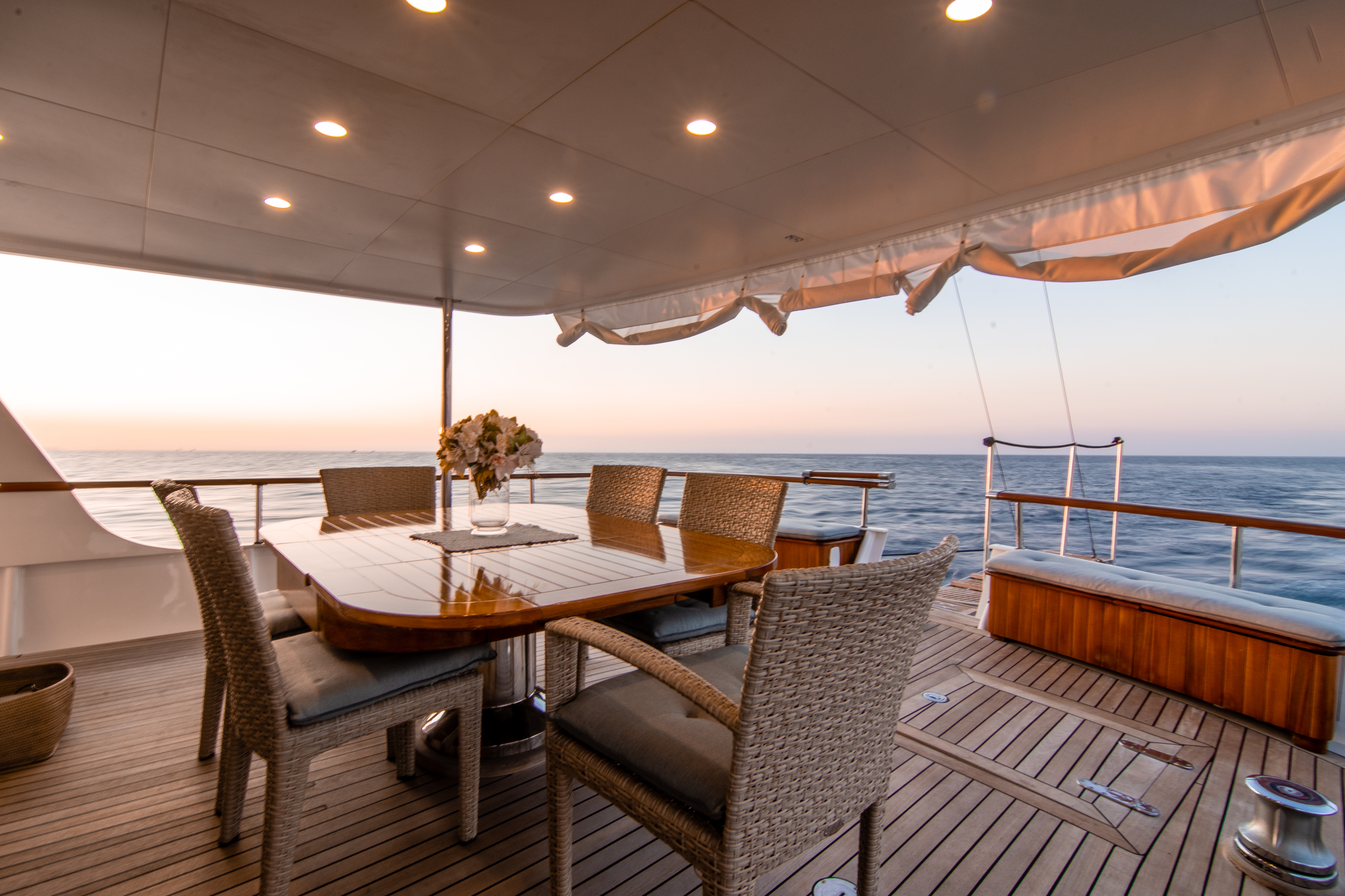 dining on the exterior deck.jpg