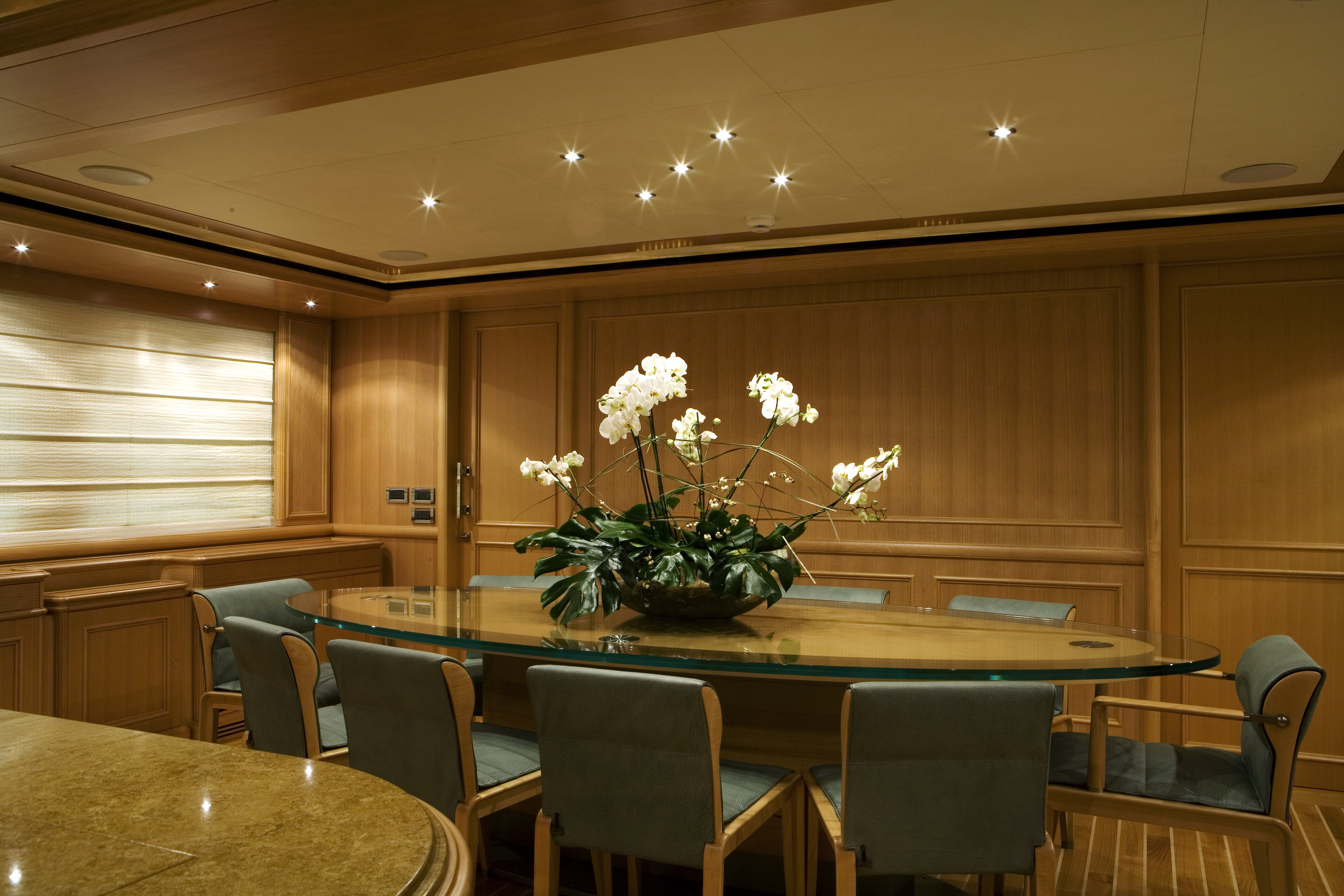 dining room for formal meals.jpg