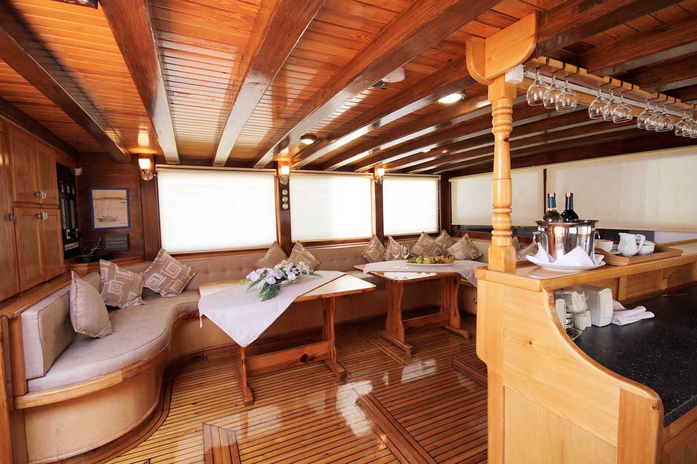 dining saloon  .jpg