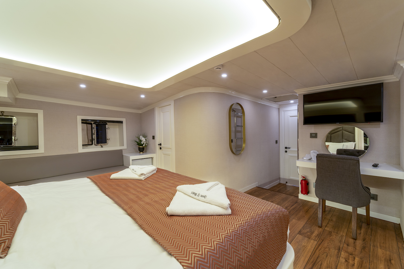 double cabin 4. .jpg