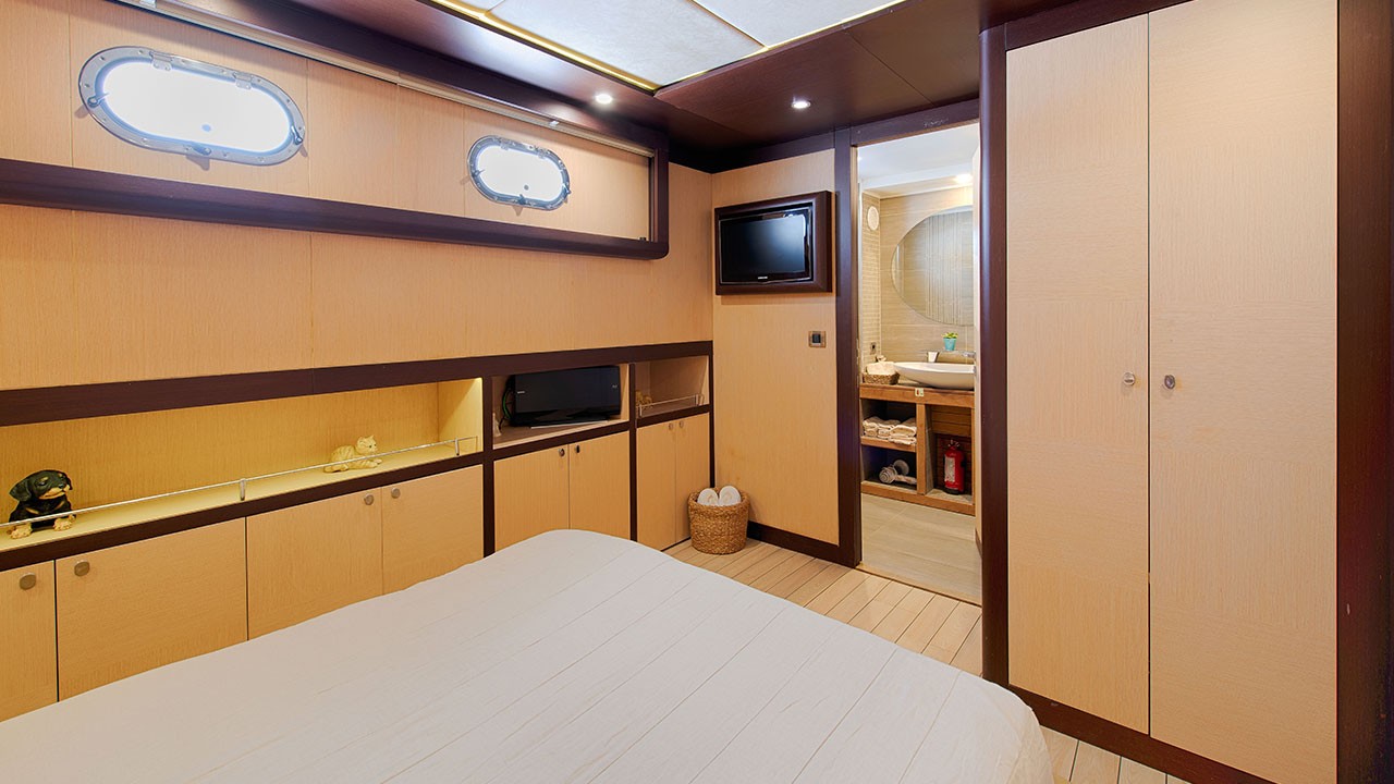 double cabin with ensuite .jpg