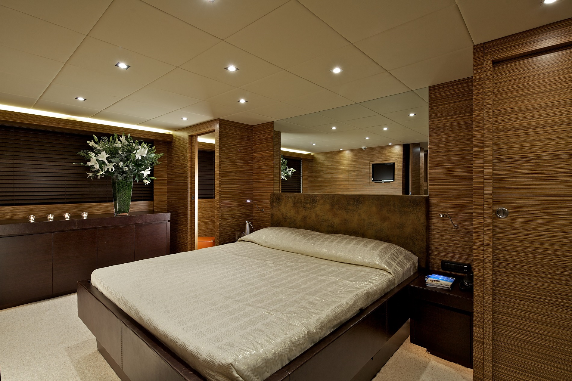 double cabin with ensuite.jpg