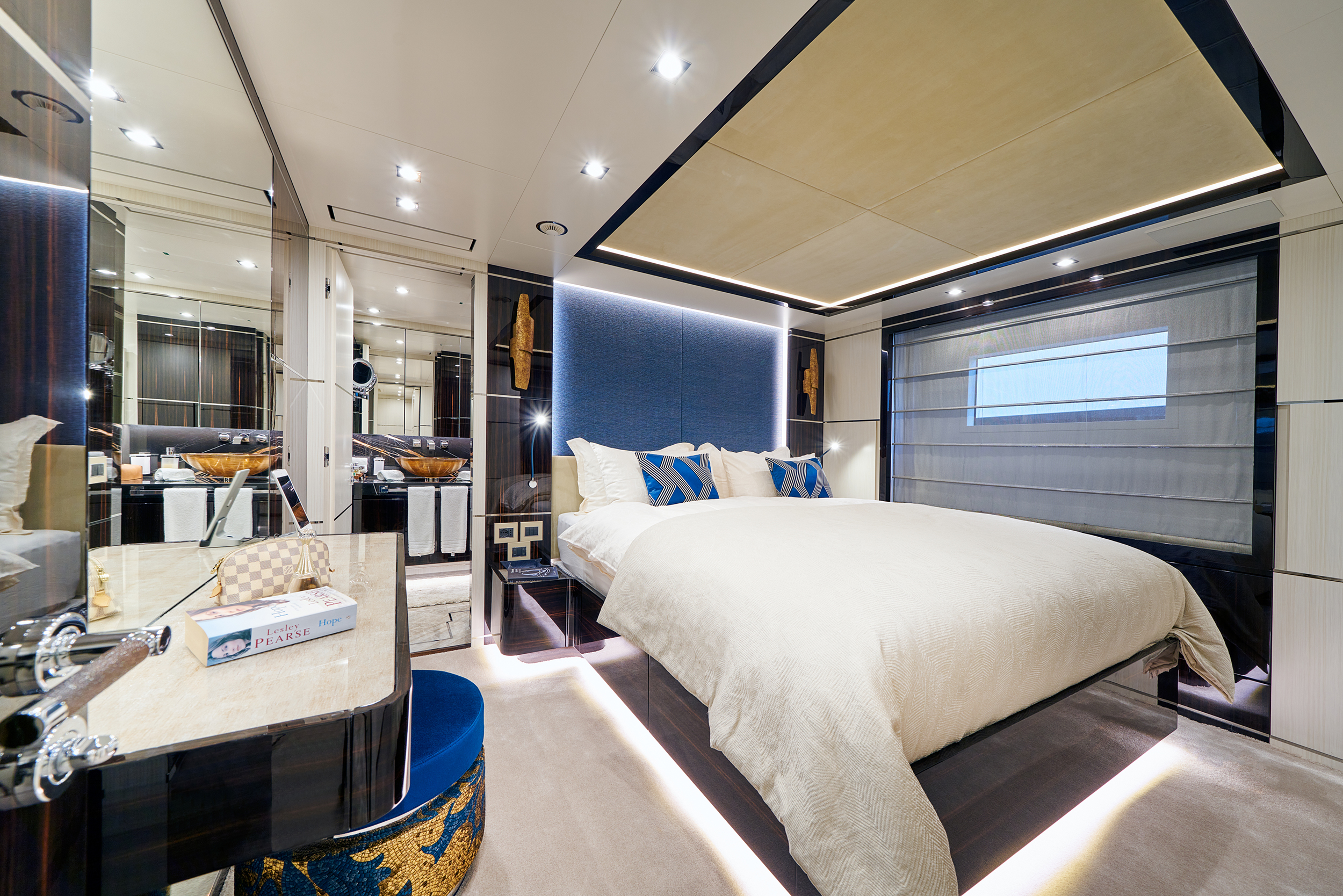 double cabin with vanity.jpg