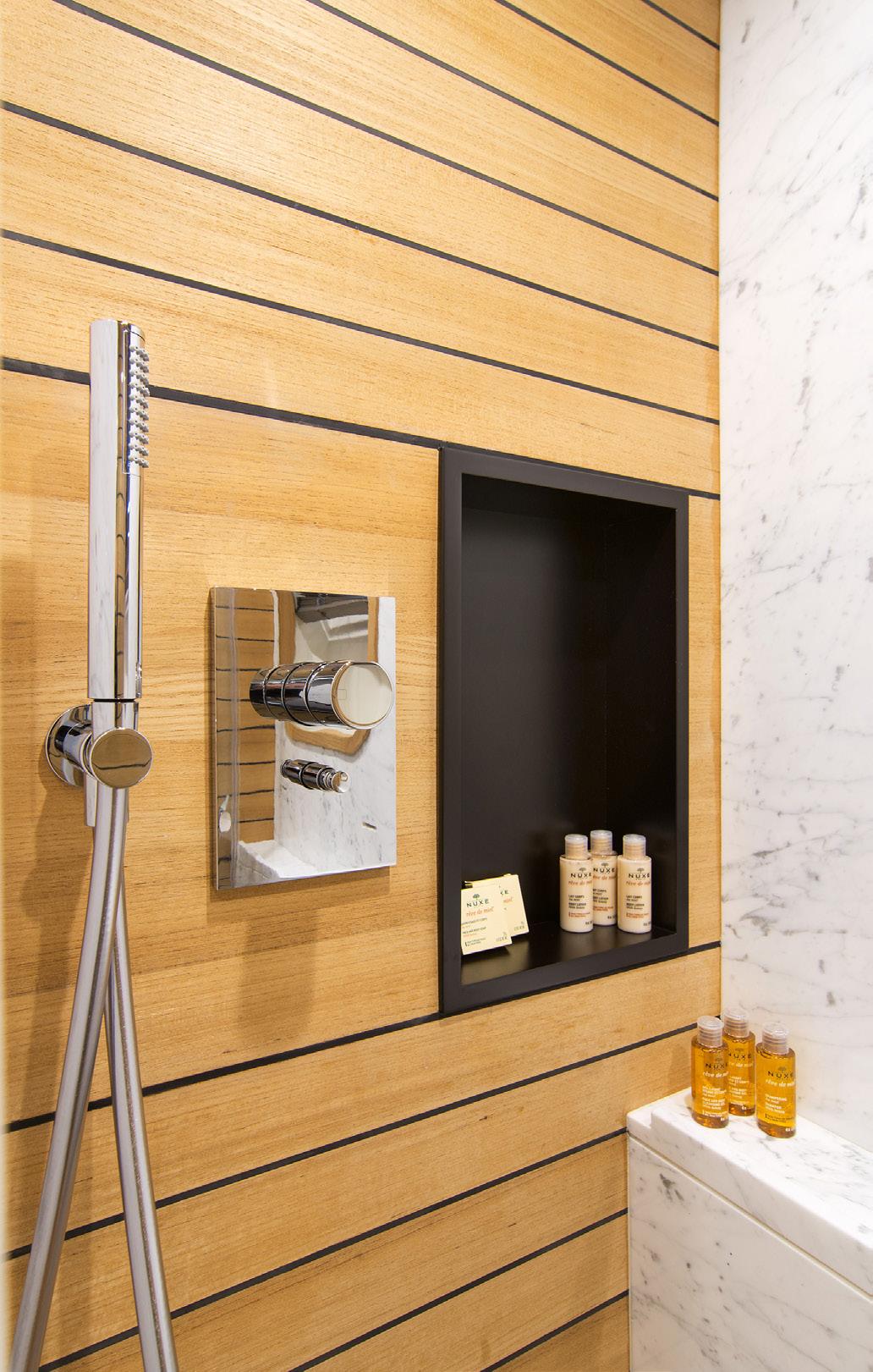 double ensuite bathroom.jpg