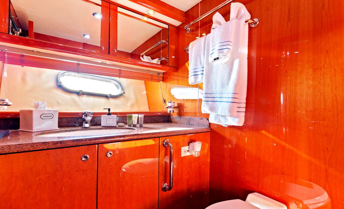 double ensuite.jpg