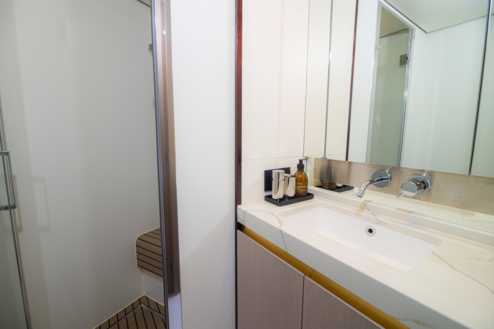 double guest cabin ensuite .jpg