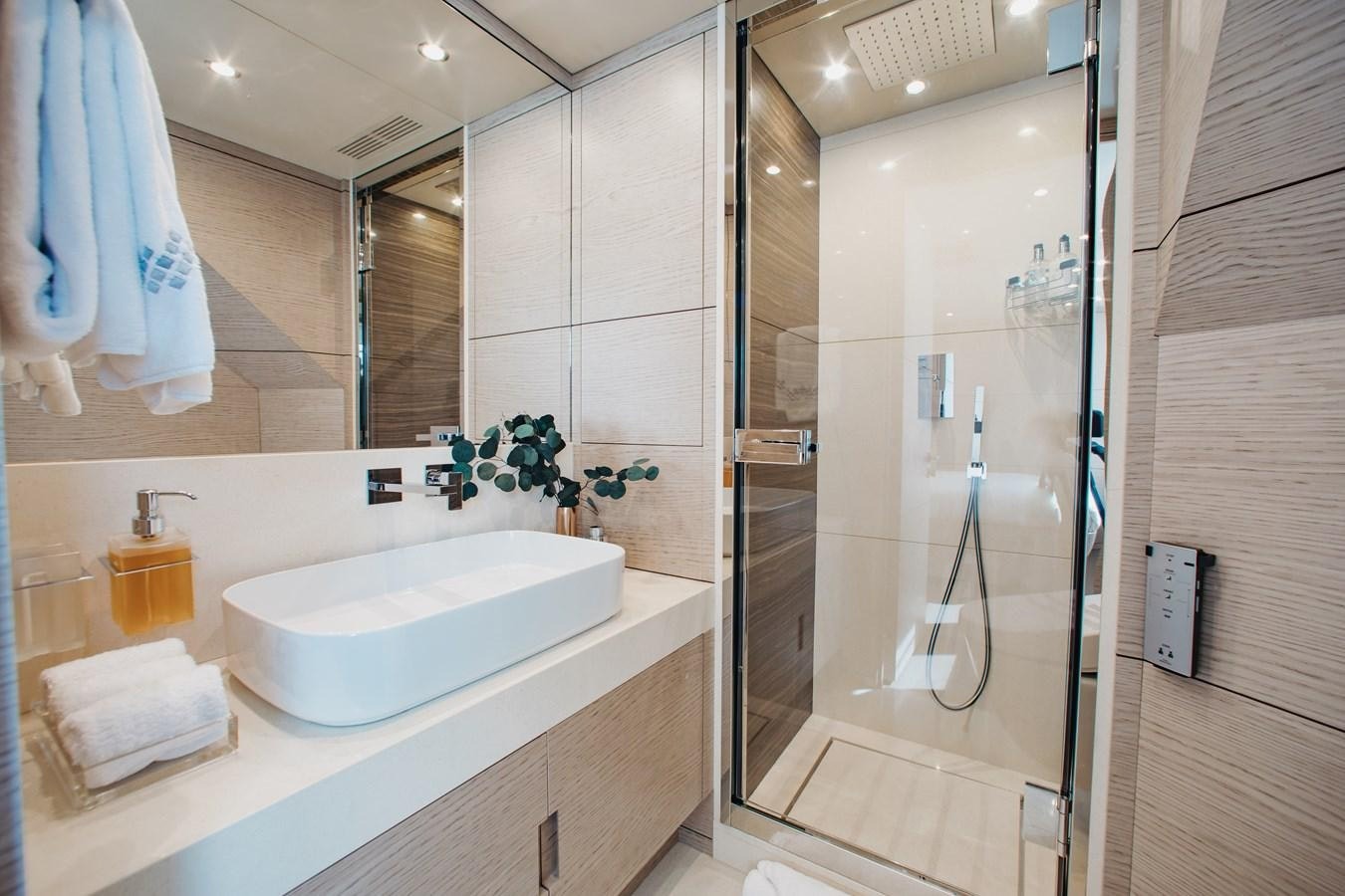 double suite ensuite bathroom .jpg