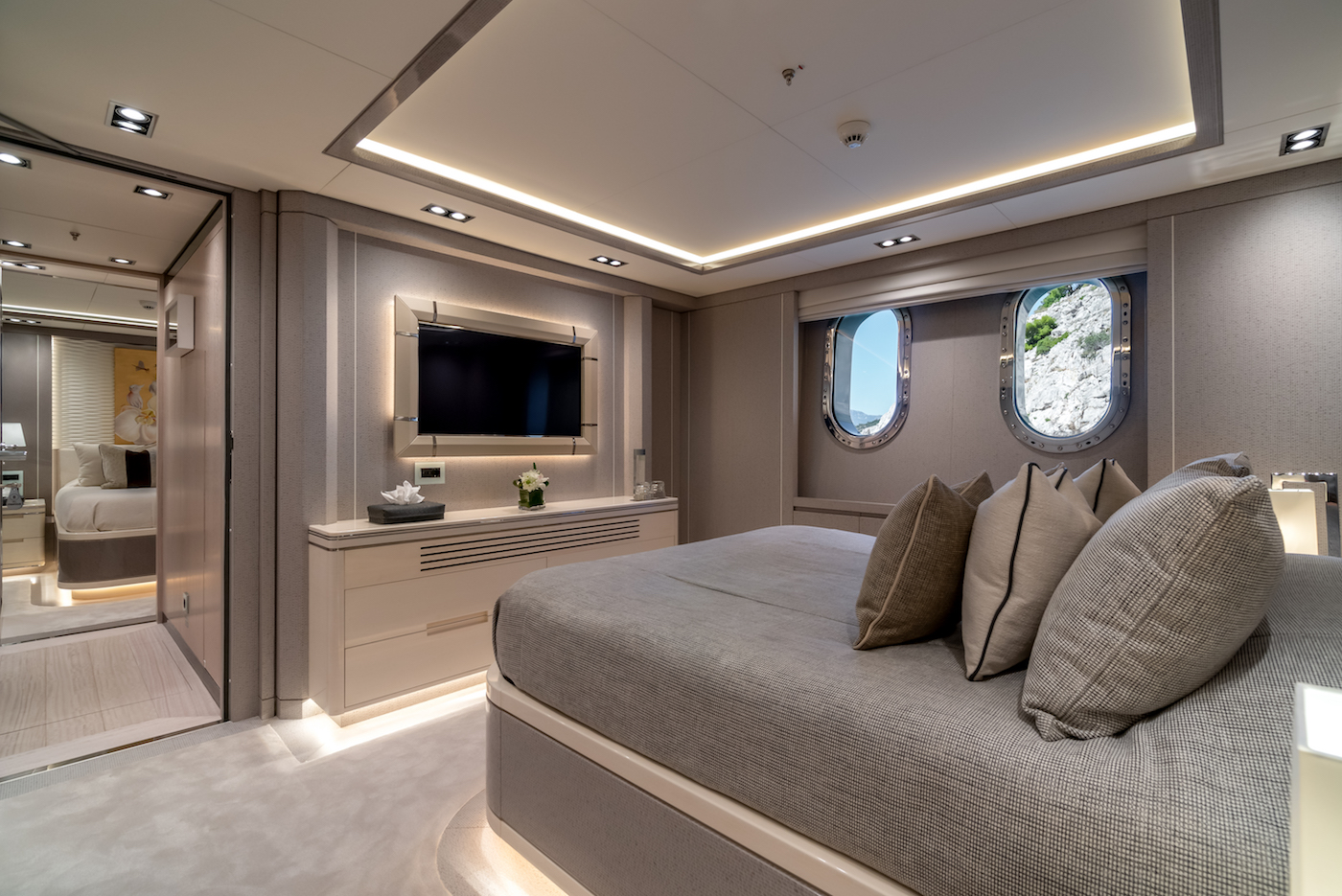 double suite with tv.jpg