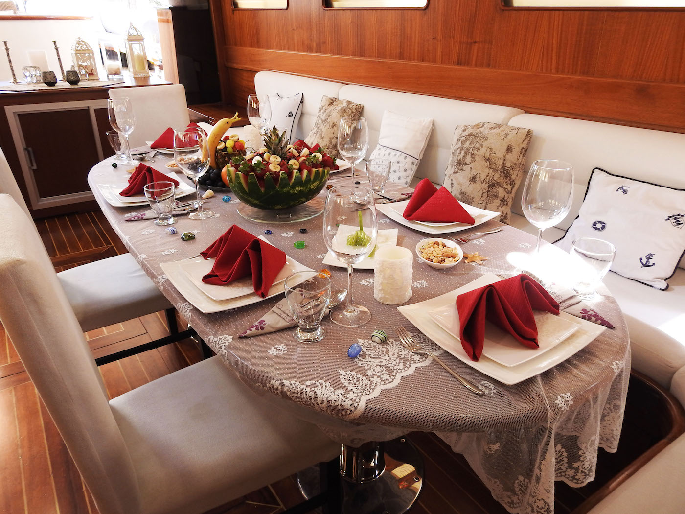 elegant dining setup.jpg