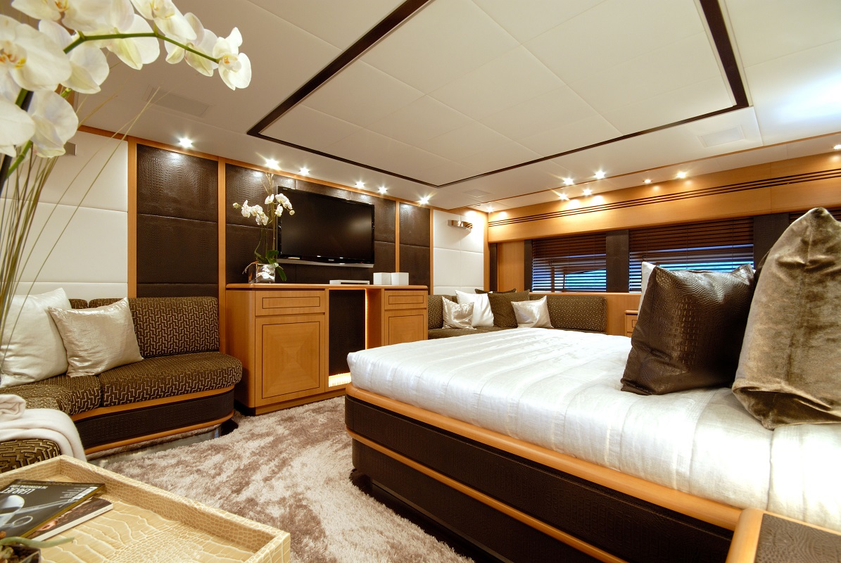 elegant double cabin.jpg