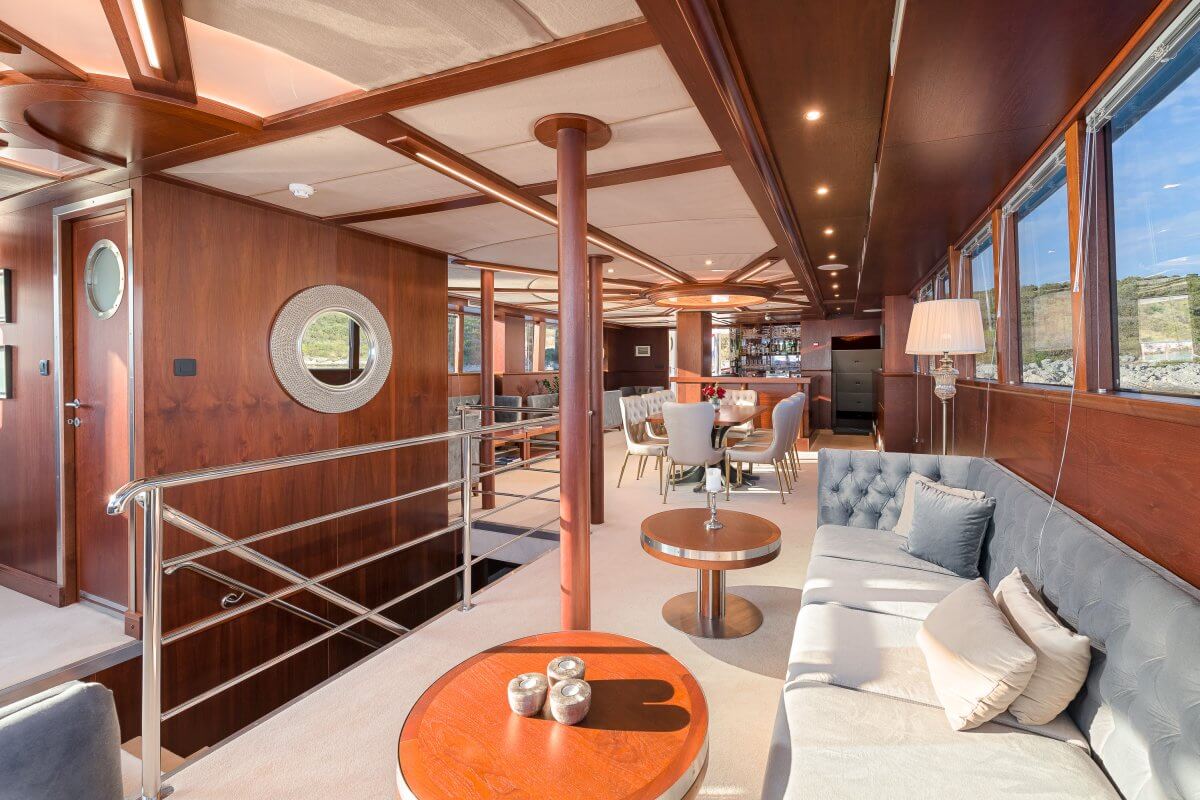 elegant interior.jpg