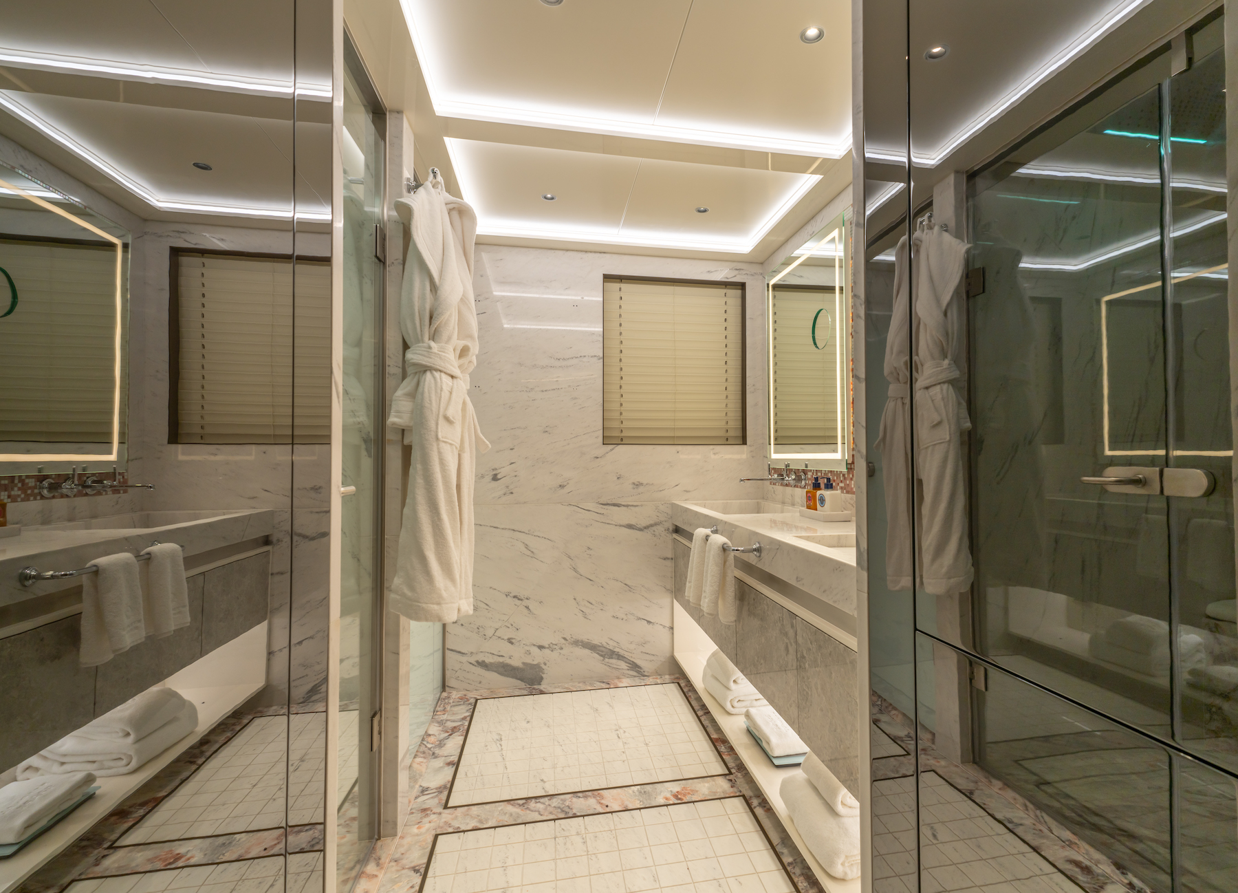 ensuite cabin  .jpg