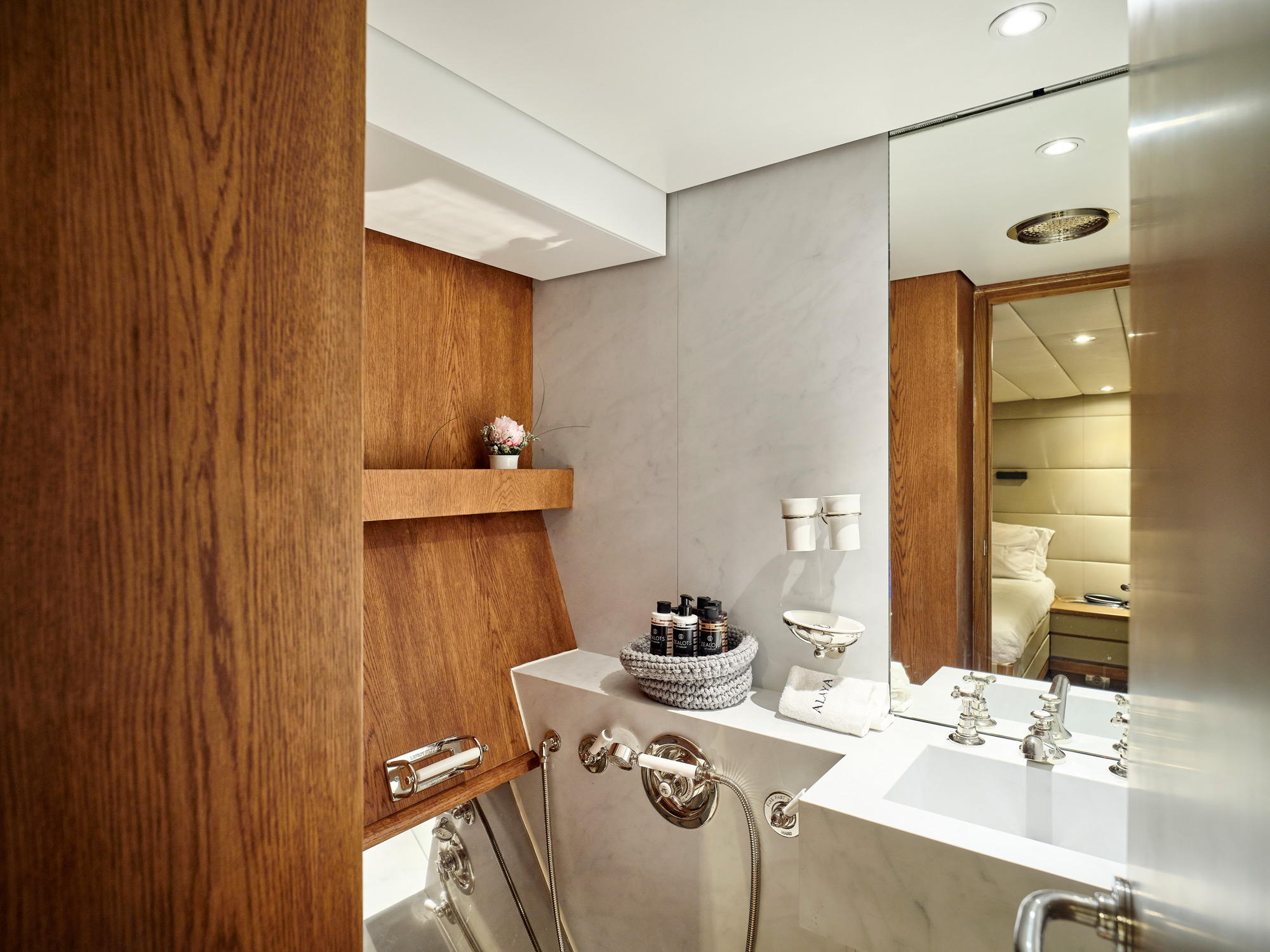ensuite details  .jpg
