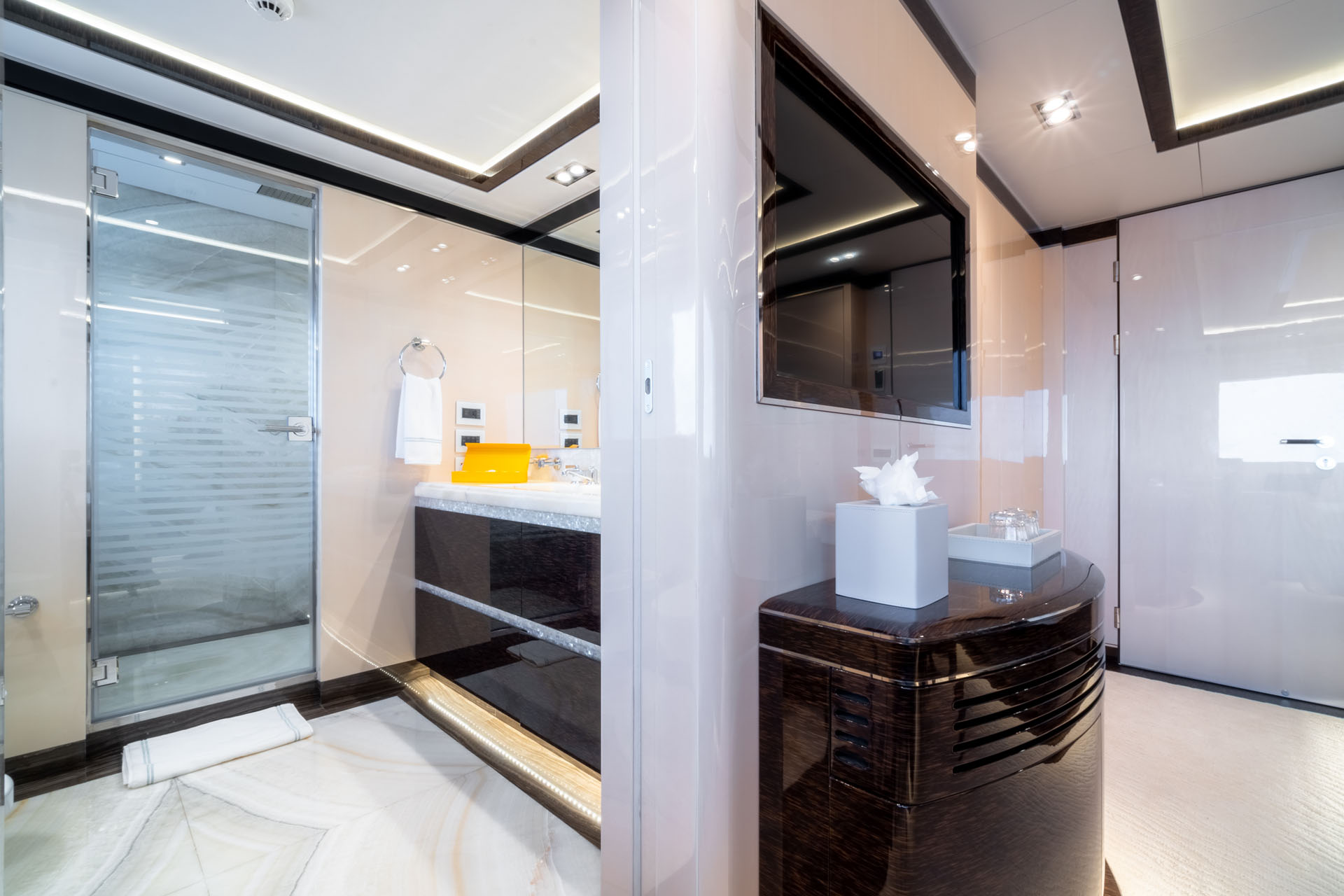 ensuite guest bathroom.jpg