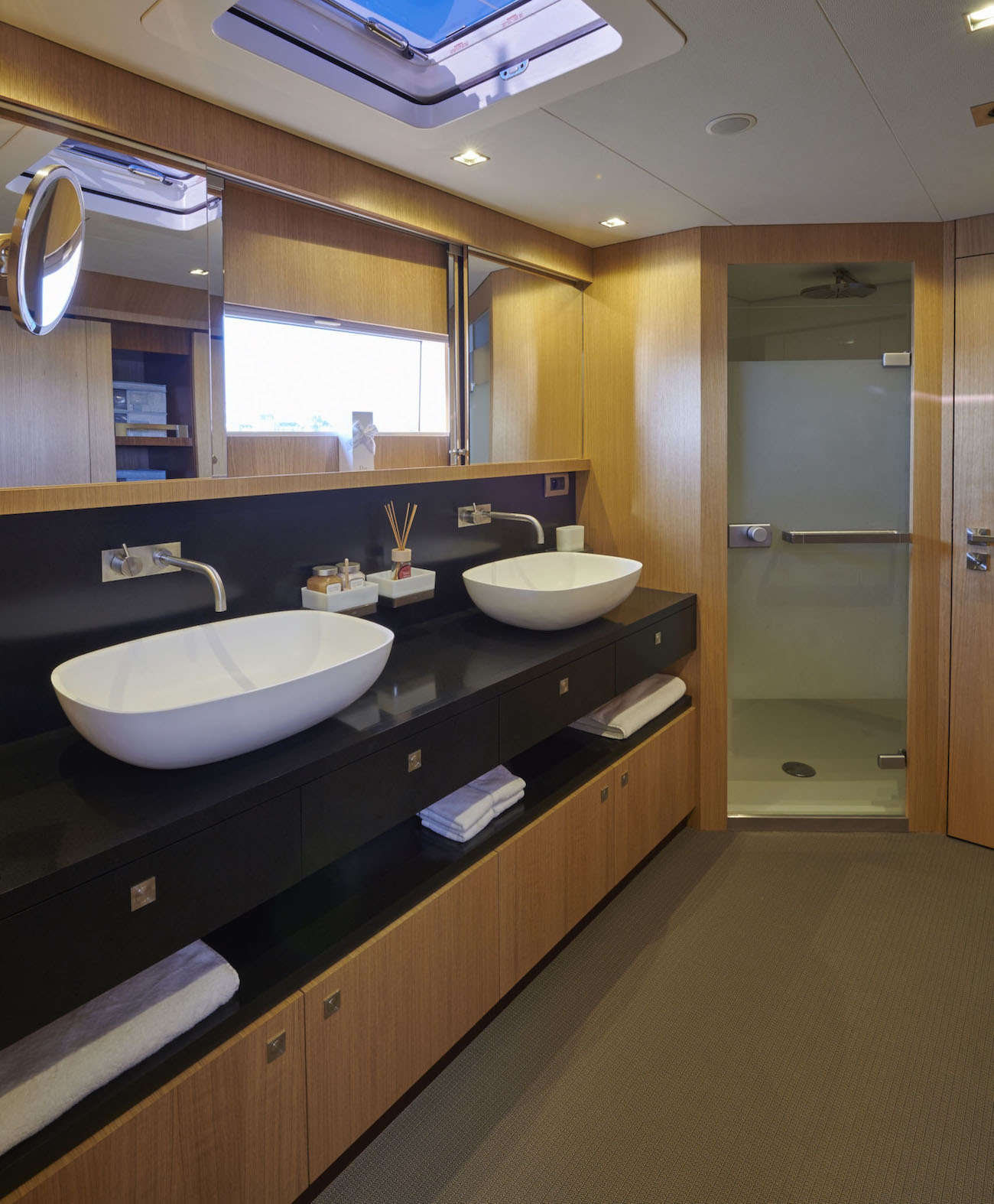ensuite master.jpg