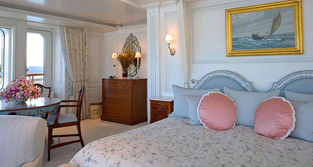 expansive owner suite.jpg