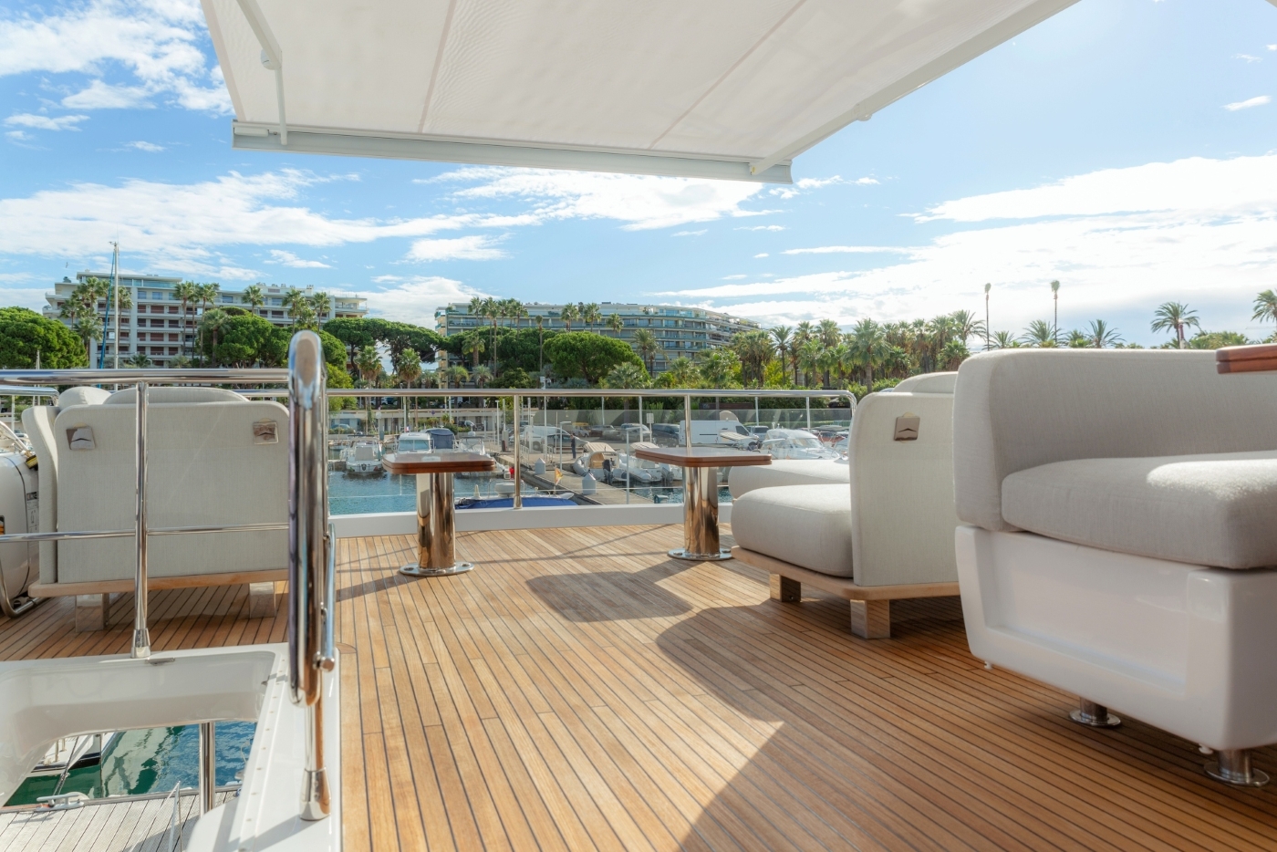 exterior Relaxation area 02.jpg