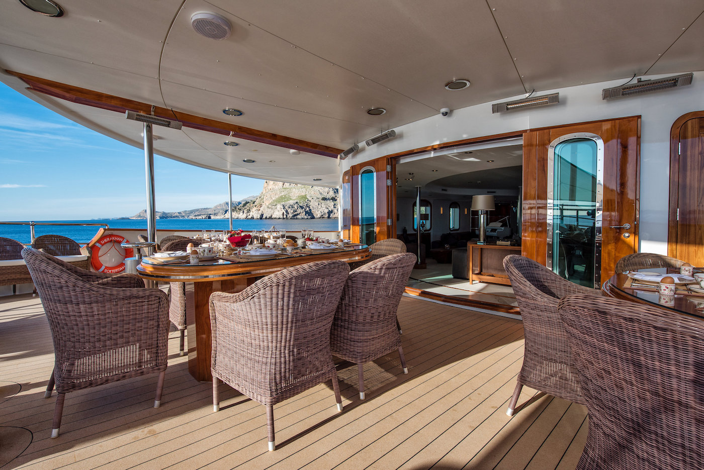 exterior breakfast set up.jpg